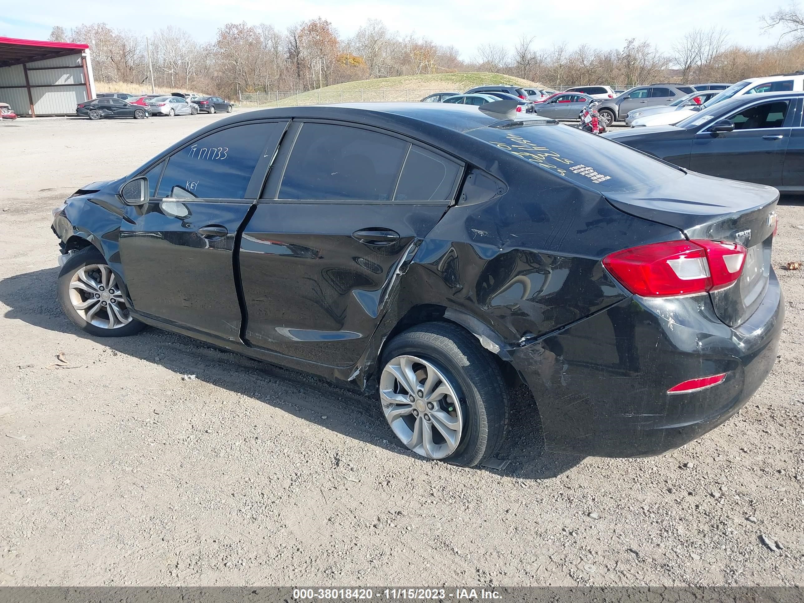 Photo 2 VIN: 1G1BC5SM4K7151004 - CHEVROLET CRUZE 