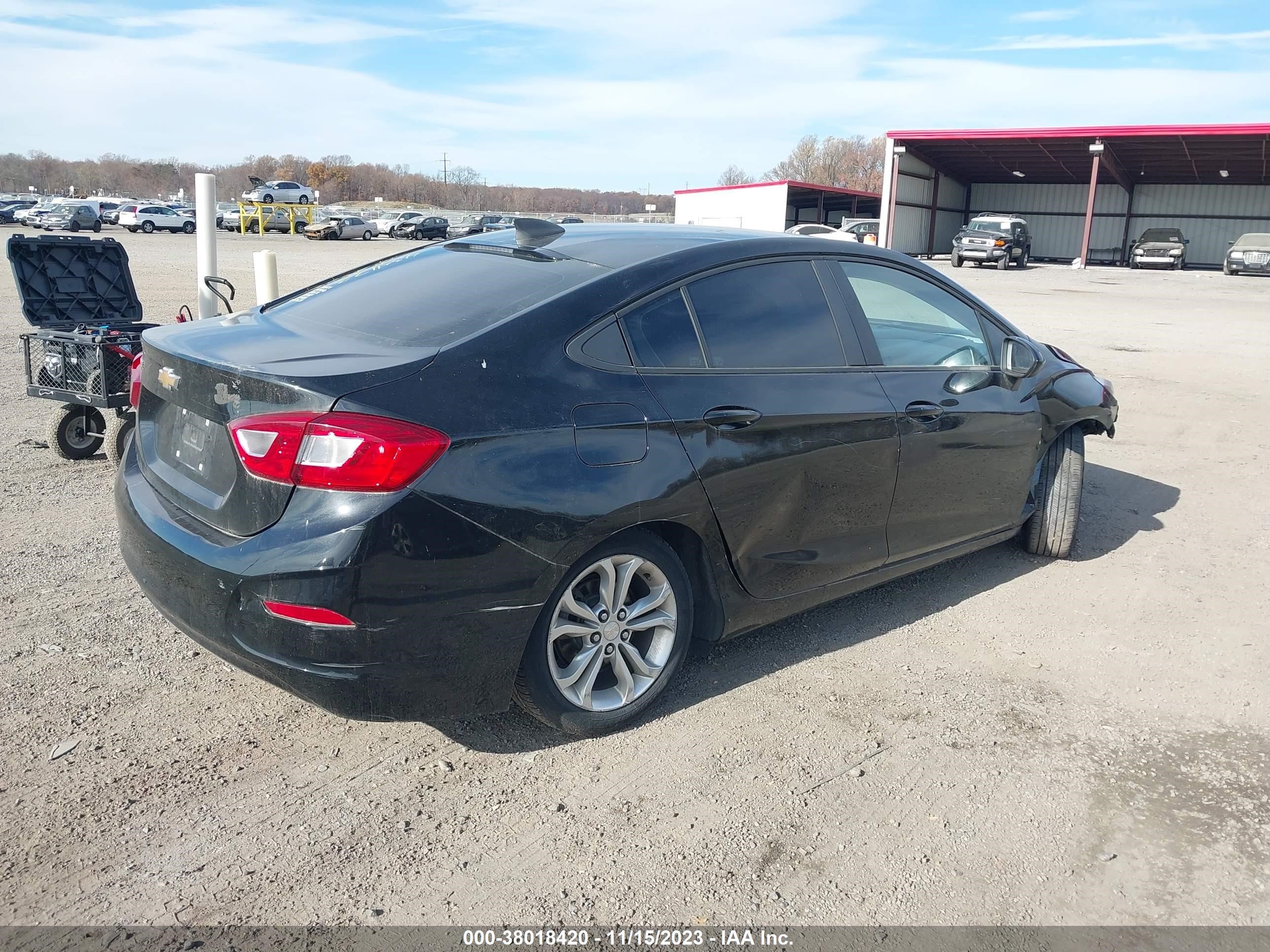 Photo 3 VIN: 1G1BC5SM4K7151004 - CHEVROLET CRUZE 