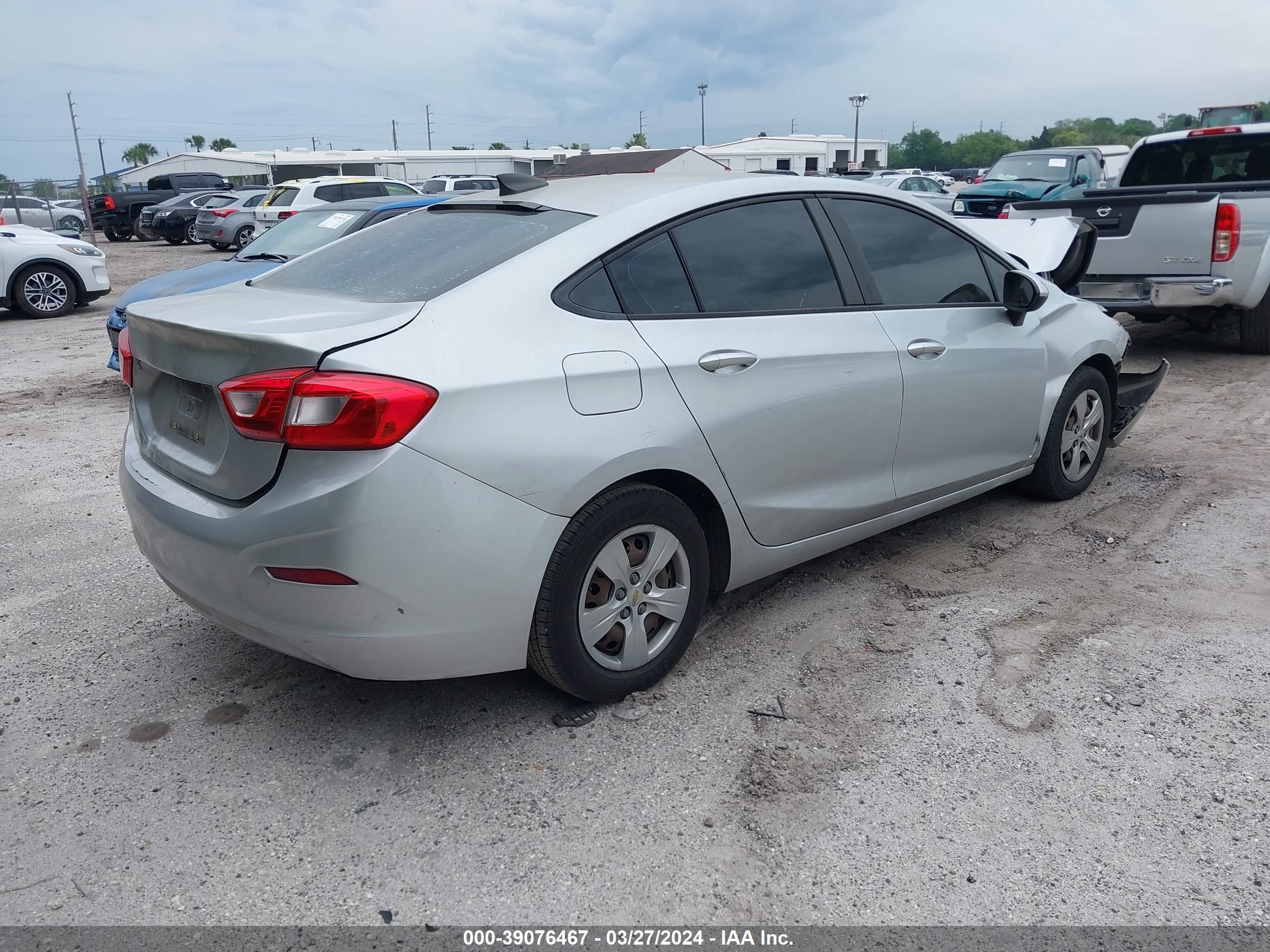 Photo 3 VIN: 1G1BC5SM5H7230464 - CHEVROLET CRUZE 