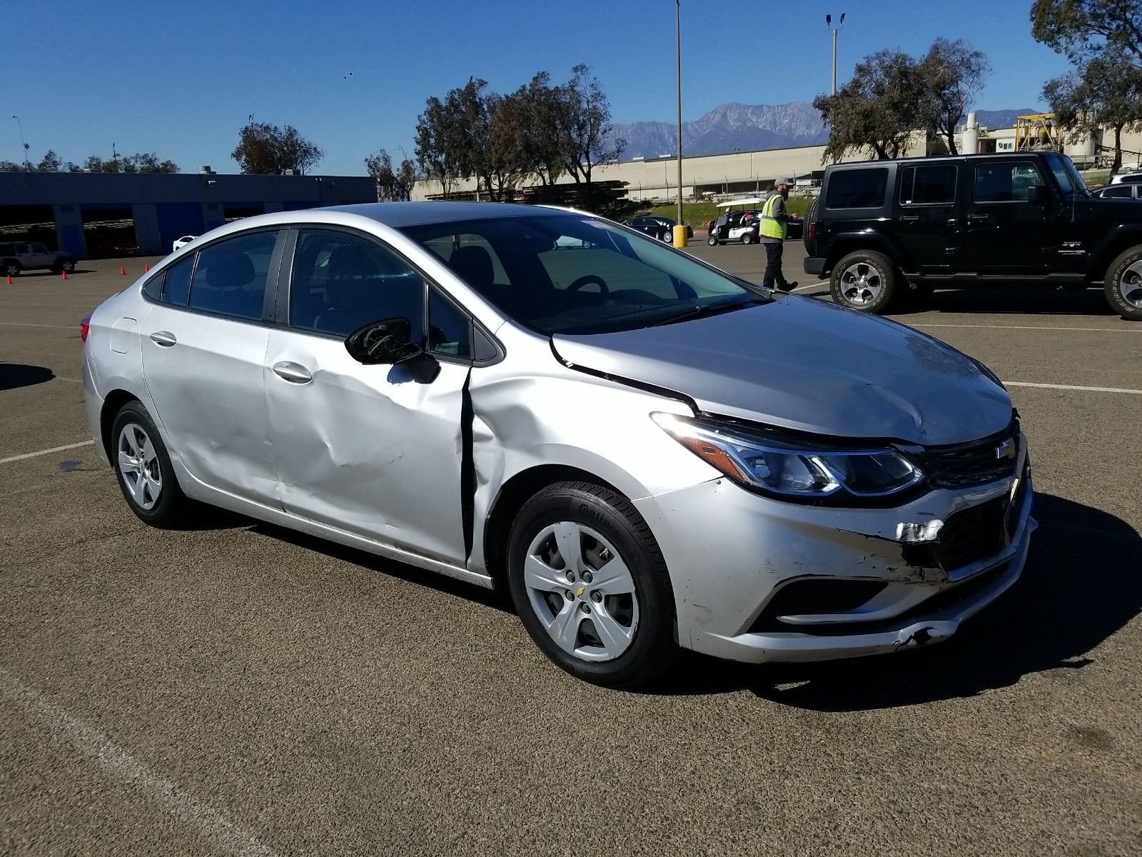 Photo 2 VIN: 1G1BC5SM5J7184480 - CHEVROLET CRUZE 