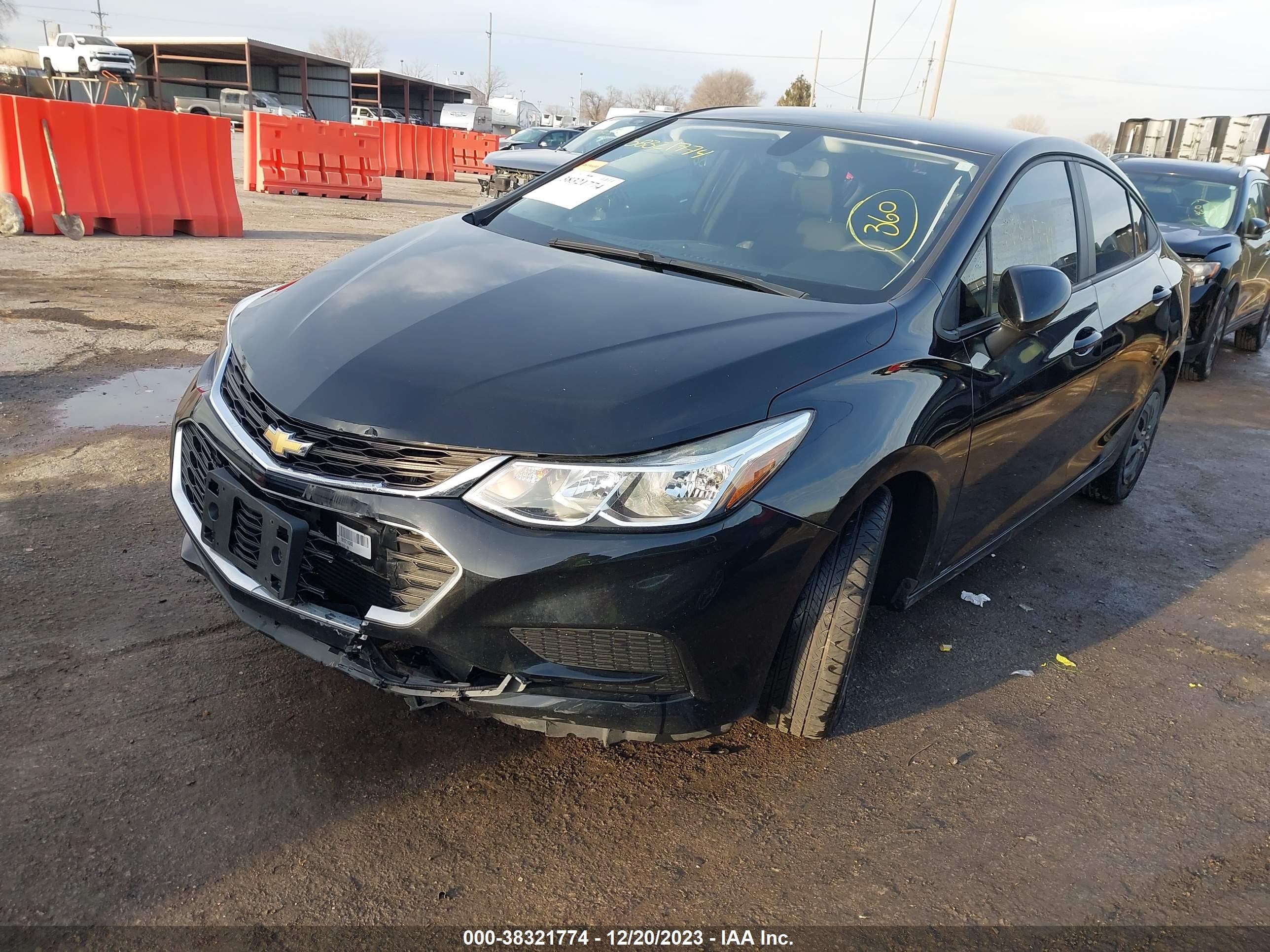 Photo 1 VIN: 1G1BC5SM6J7211072 - CHEVROLET CRUZE 