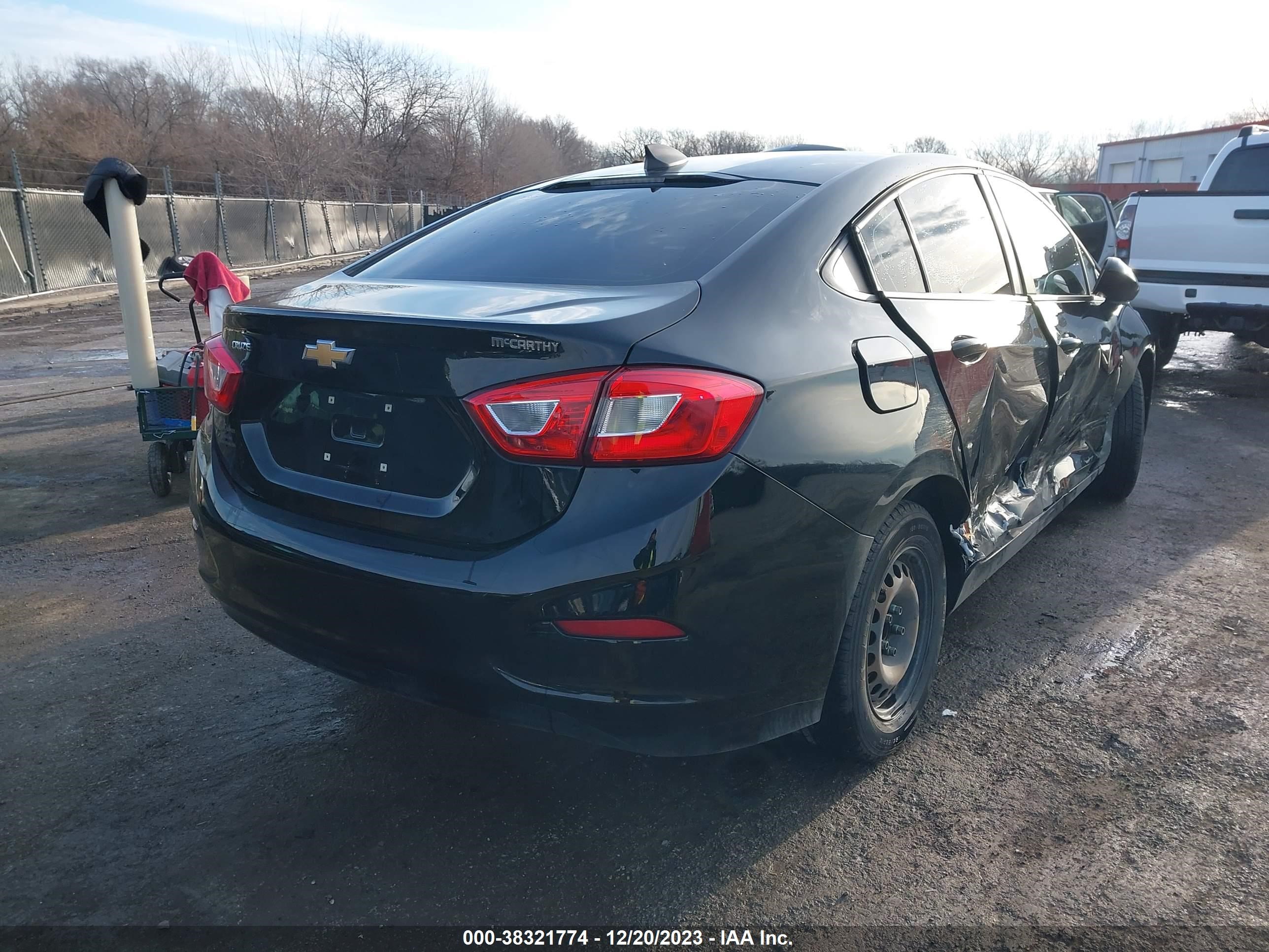 Photo 3 VIN: 1G1BC5SM6J7211072 - CHEVROLET CRUZE 