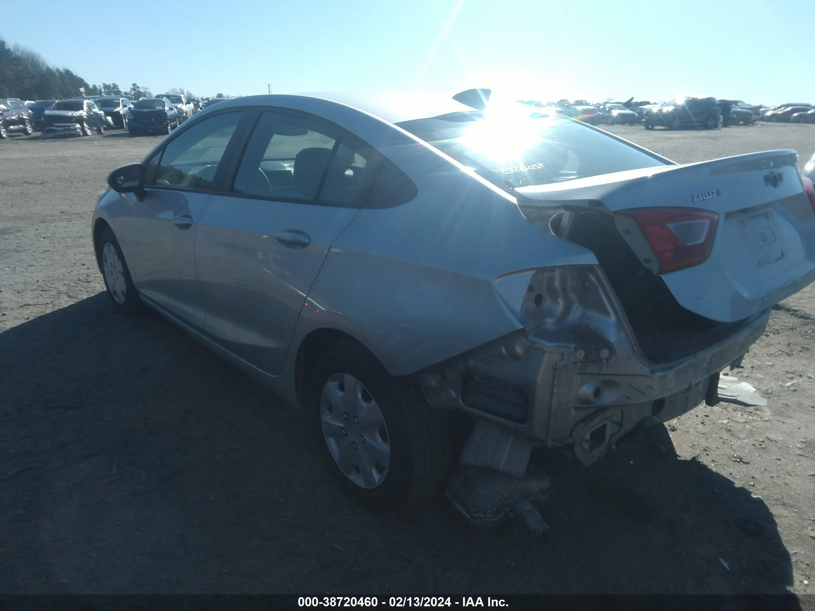 Photo 2 VIN: 1G1BC5SM8H7206529 - CHEVROLET CRUZE 