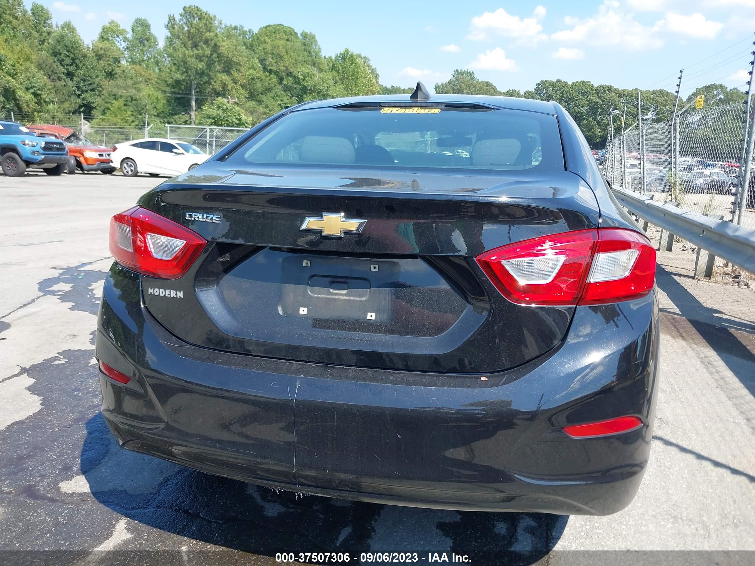 Photo 14 VIN: 1G1BC5SM8J7240380 - CHEVROLET CRUZE 