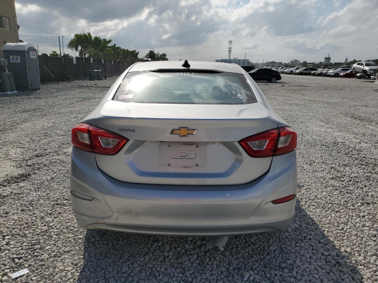 Photo 5 VIN: 1G1BC5SM9J7176849 - CHEVROLET CRUZE 