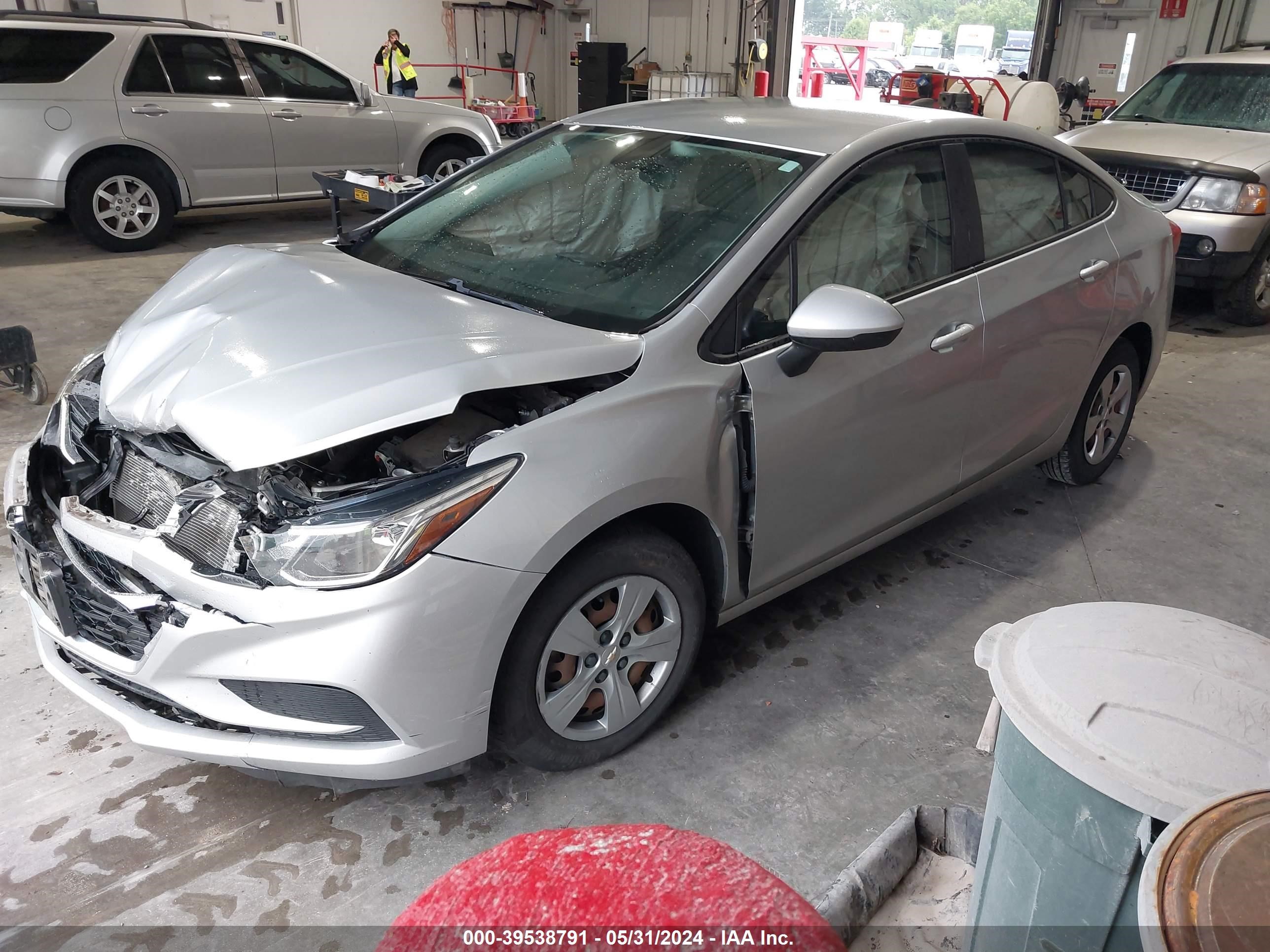 Photo 1 VIN: 1G1BC5SM9J7230621 - CHEVROLET CRUZE 