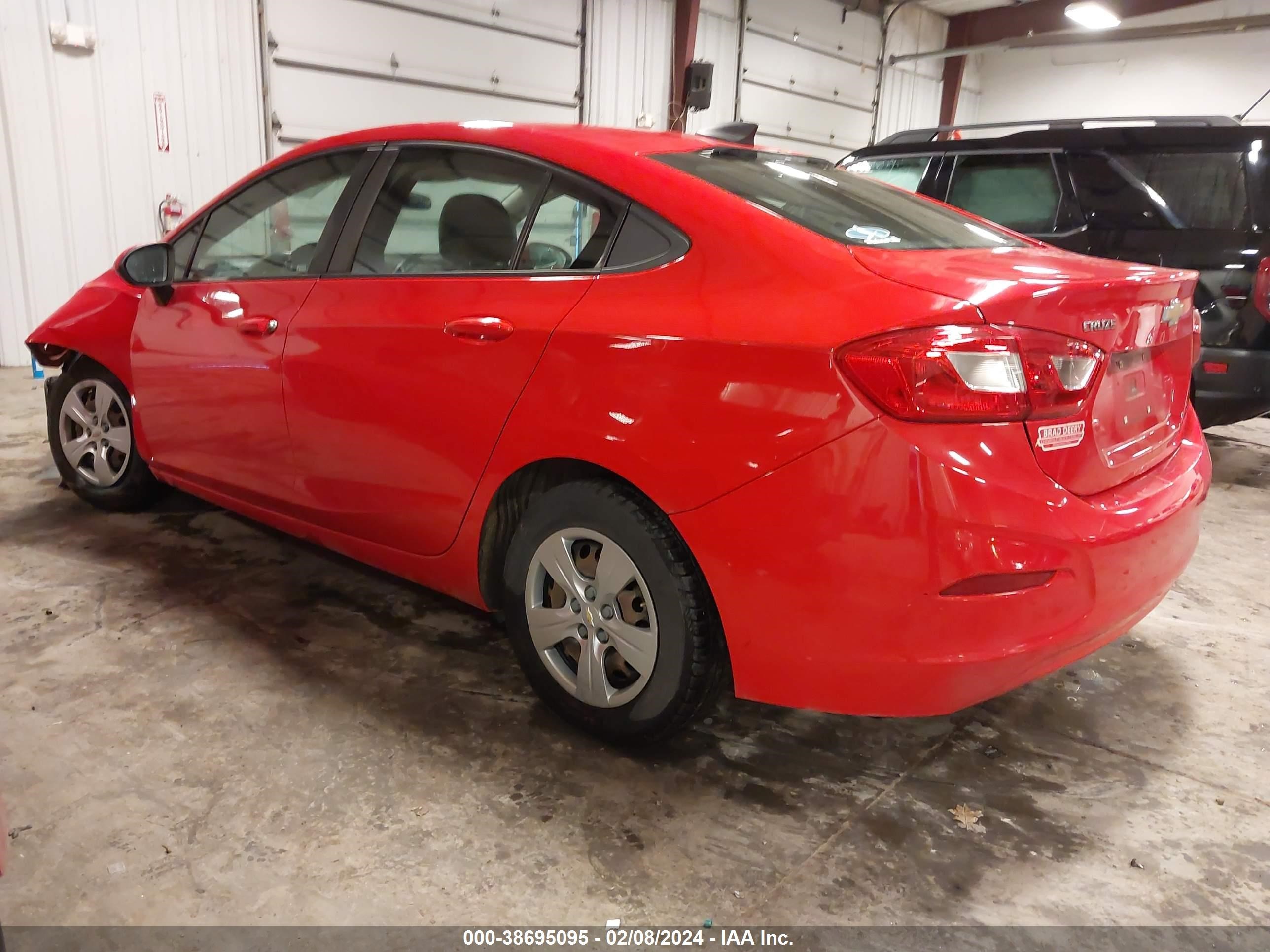 Photo 2 VIN: 1G1BC5SMXH7222733 - CHEVROLET CRUZE 