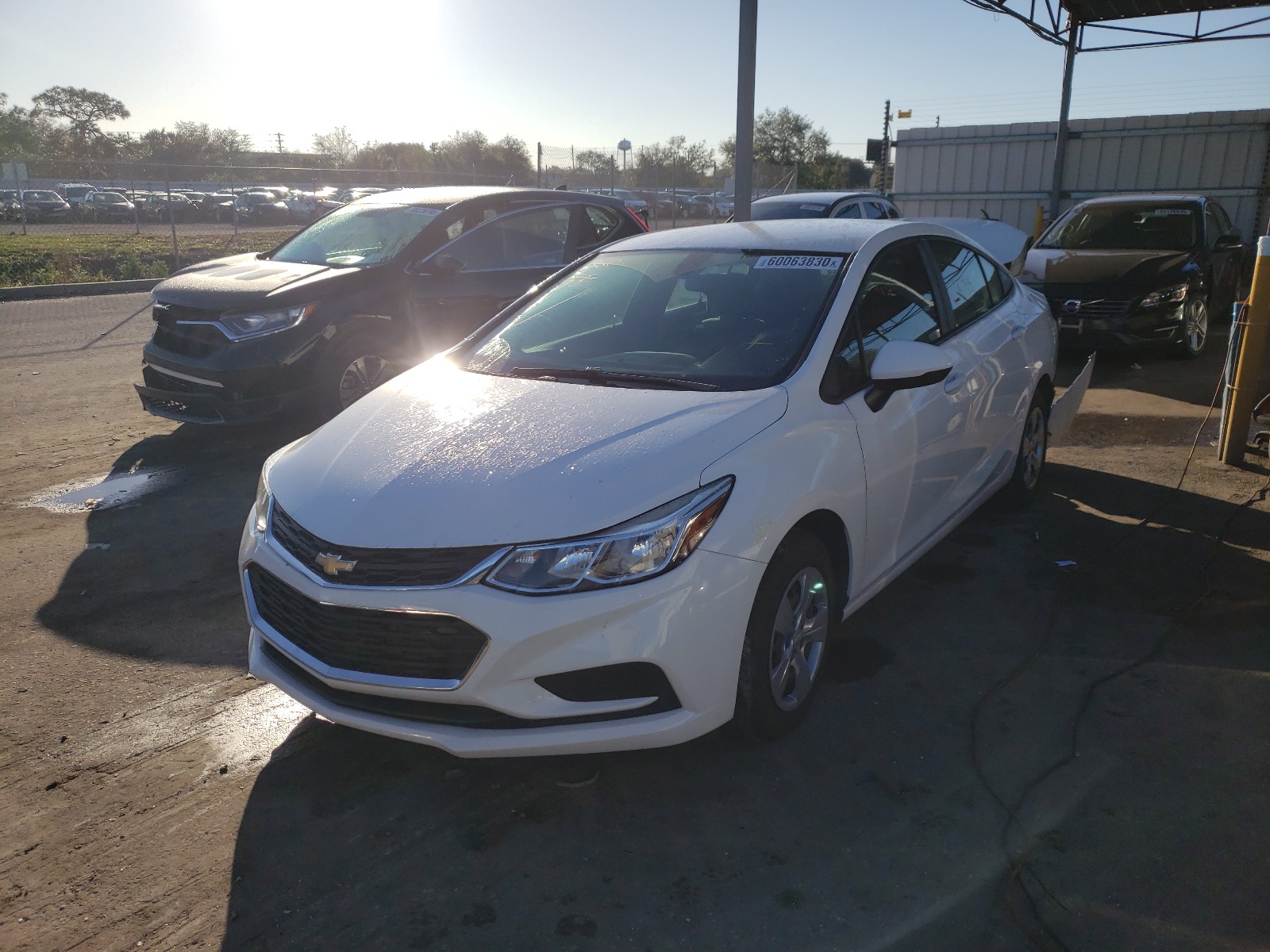 Photo 1 VIN: 1G1BC5SMXJ7139129 - CHEVROLET CRUZE LS 