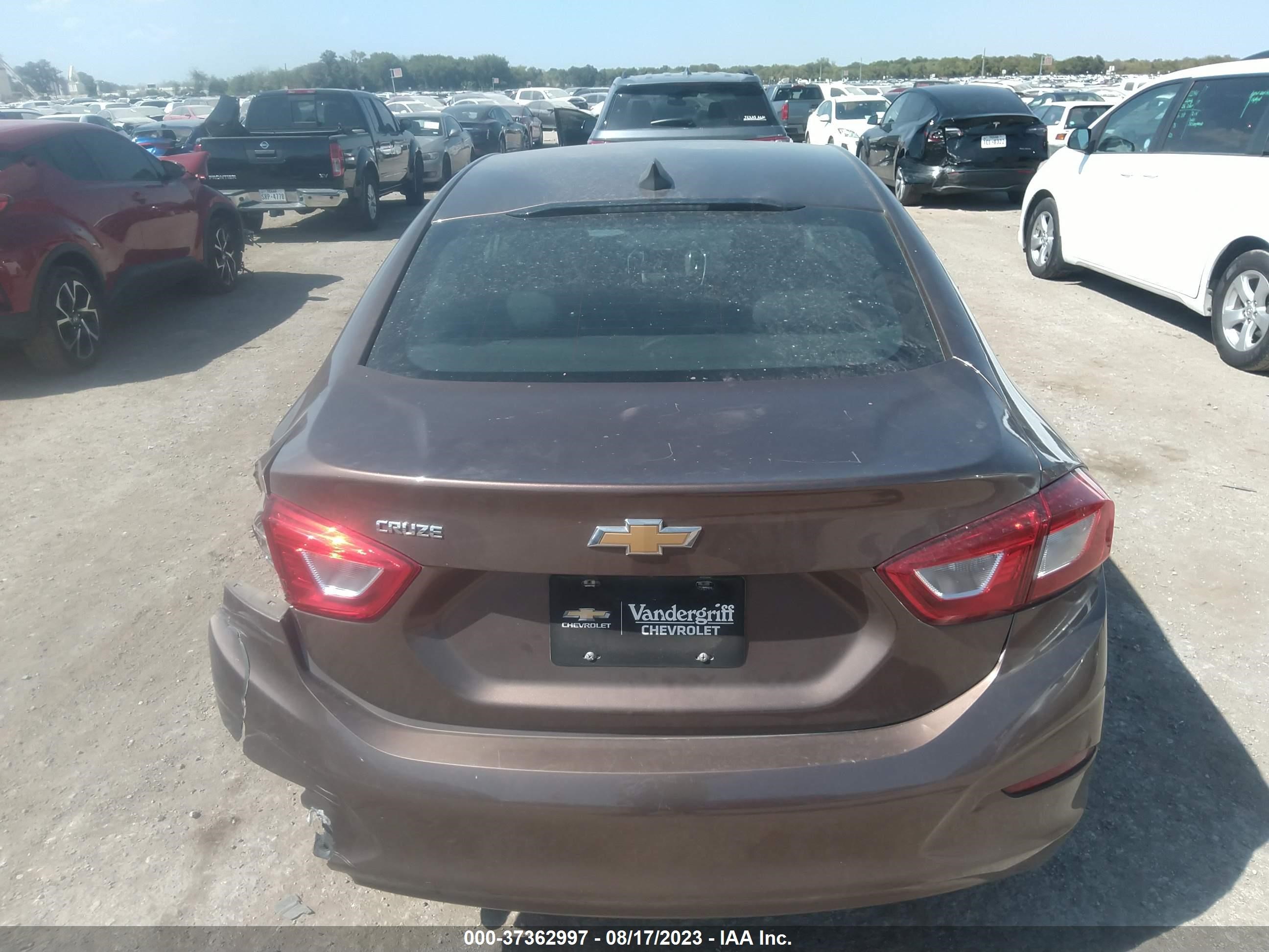 Photo 15 VIN: 1G1BC5SMXK7137348 - CHEVROLET CRUZE 