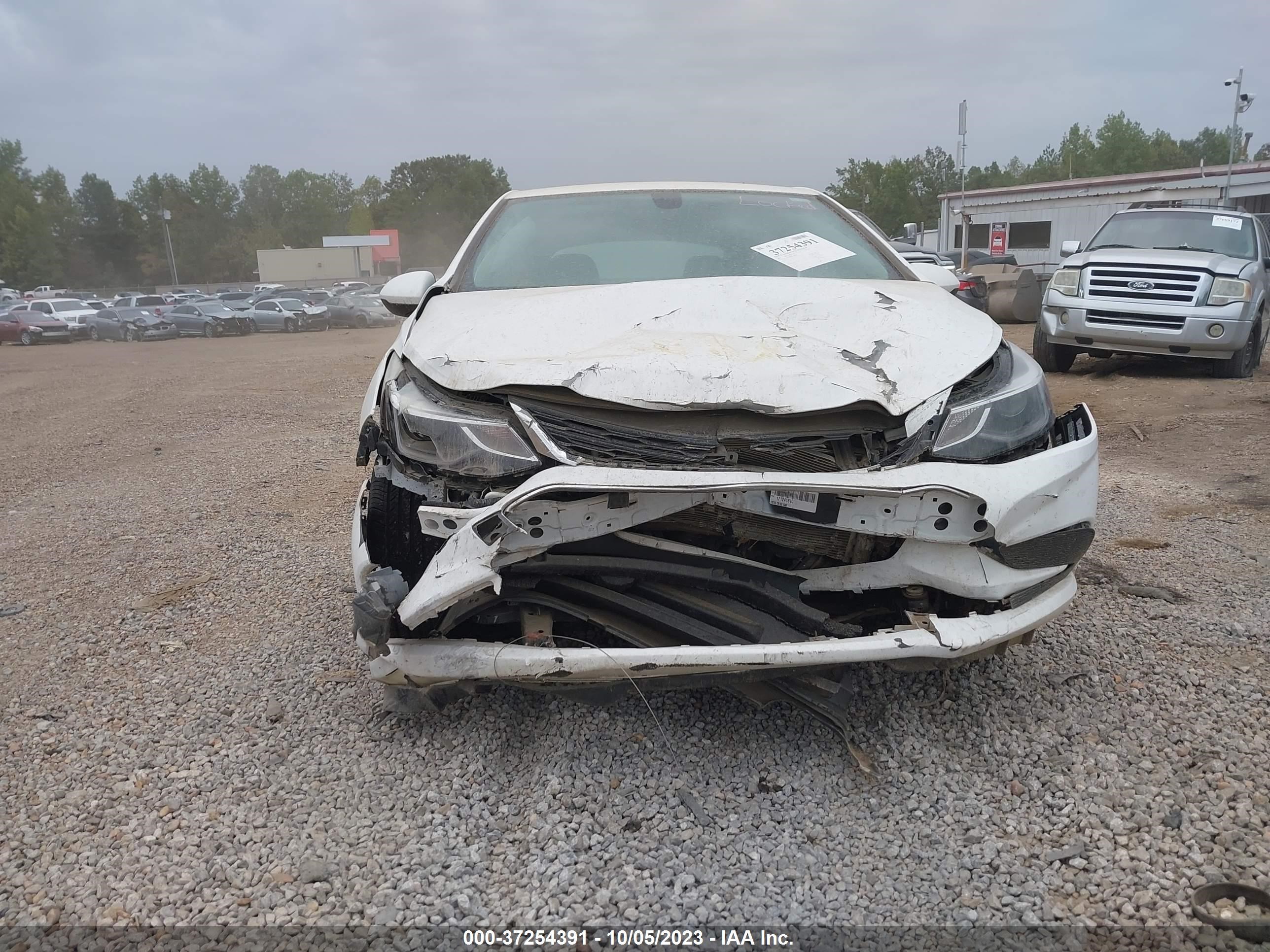 Photo 11 VIN: 1G1BE5SM0H7240653 - CHEVROLET CRUZE 