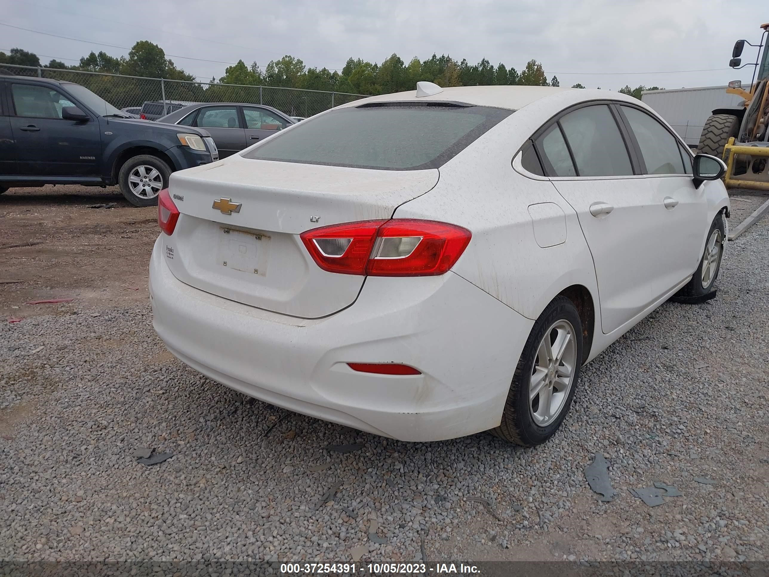 Photo 3 VIN: 1G1BE5SM0H7240653 - CHEVROLET CRUZE 