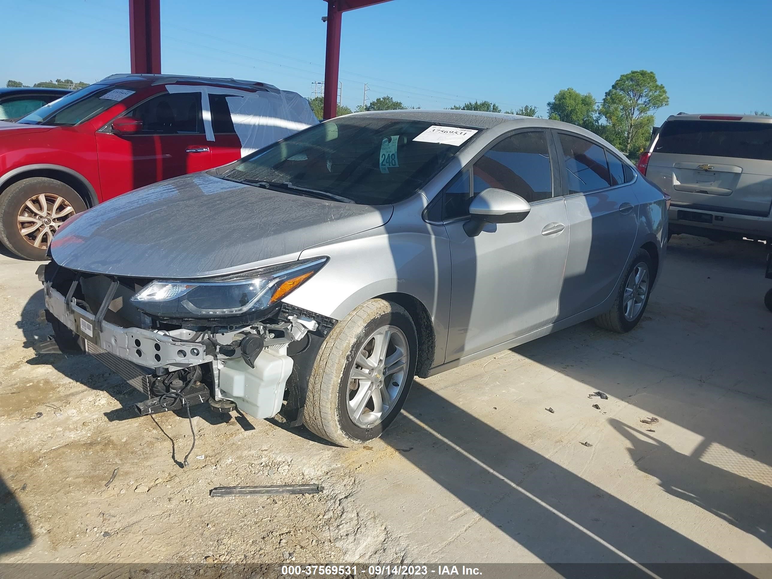 Photo 1 VIN: 1G1BE5SM0J7111463 - CHEVROLET CRUZE 