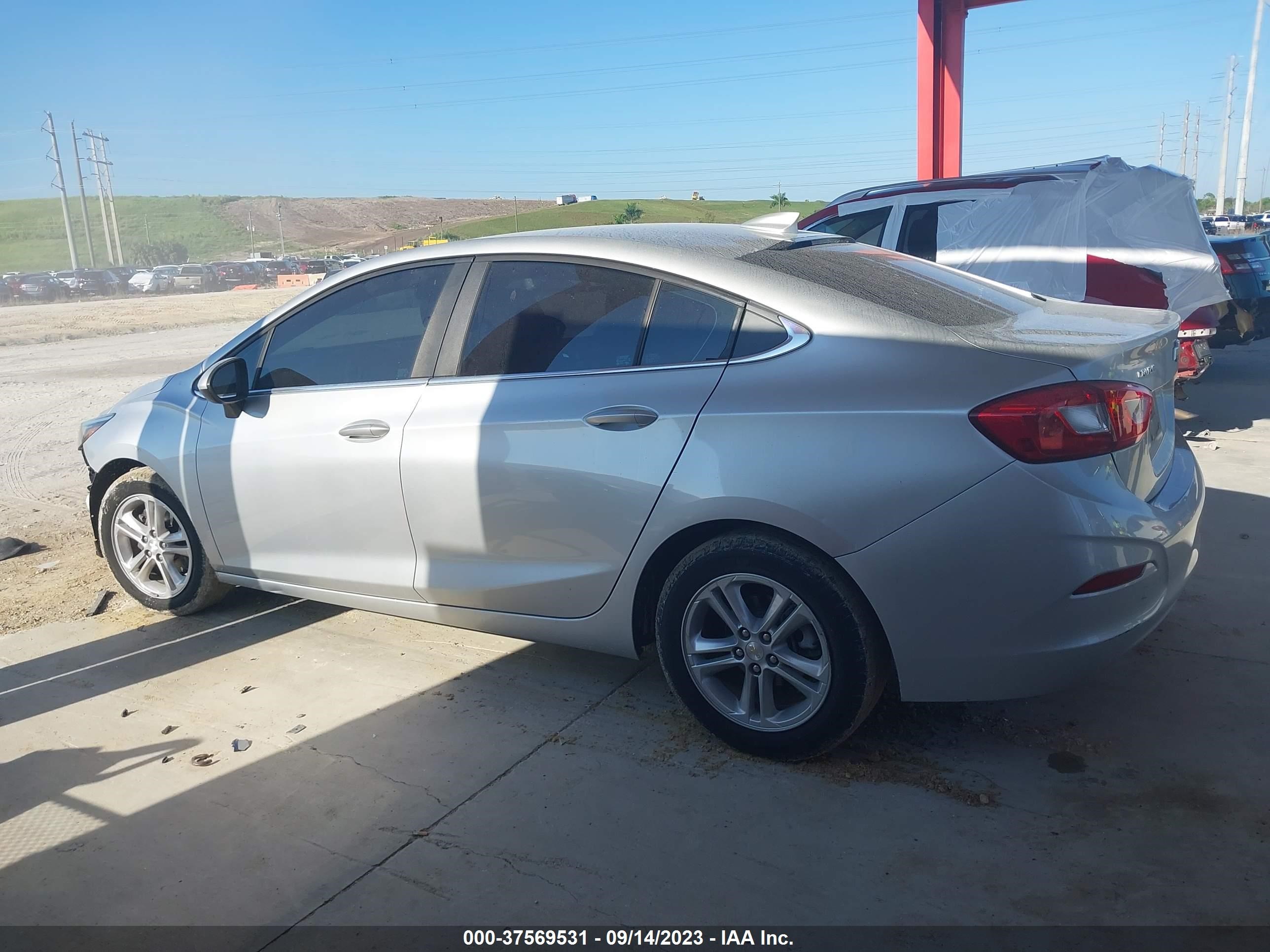 Photo 14 VIN: 1G1BE5SM0J7111463 - CHEVROLET CRUZE 