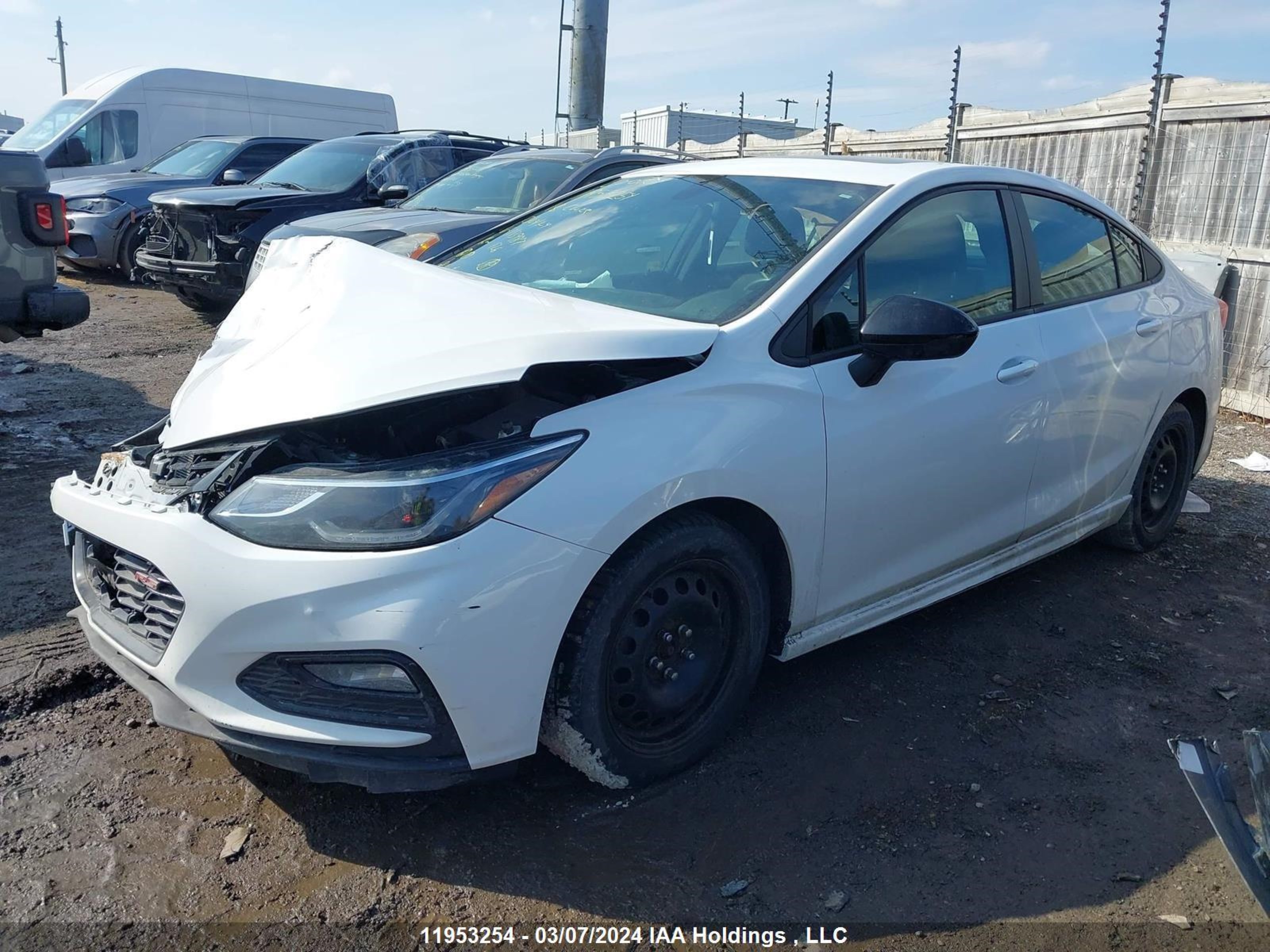 Photo 1 VIN: 1G1BE5SM0J7113987 - CHEVROLET CRUZE 