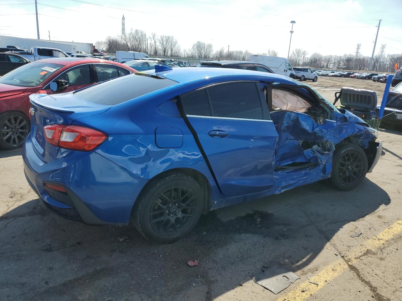 Photo 2 VIN: 1G1BE5SM0J7141076 - CHEVROLET CRUZE 