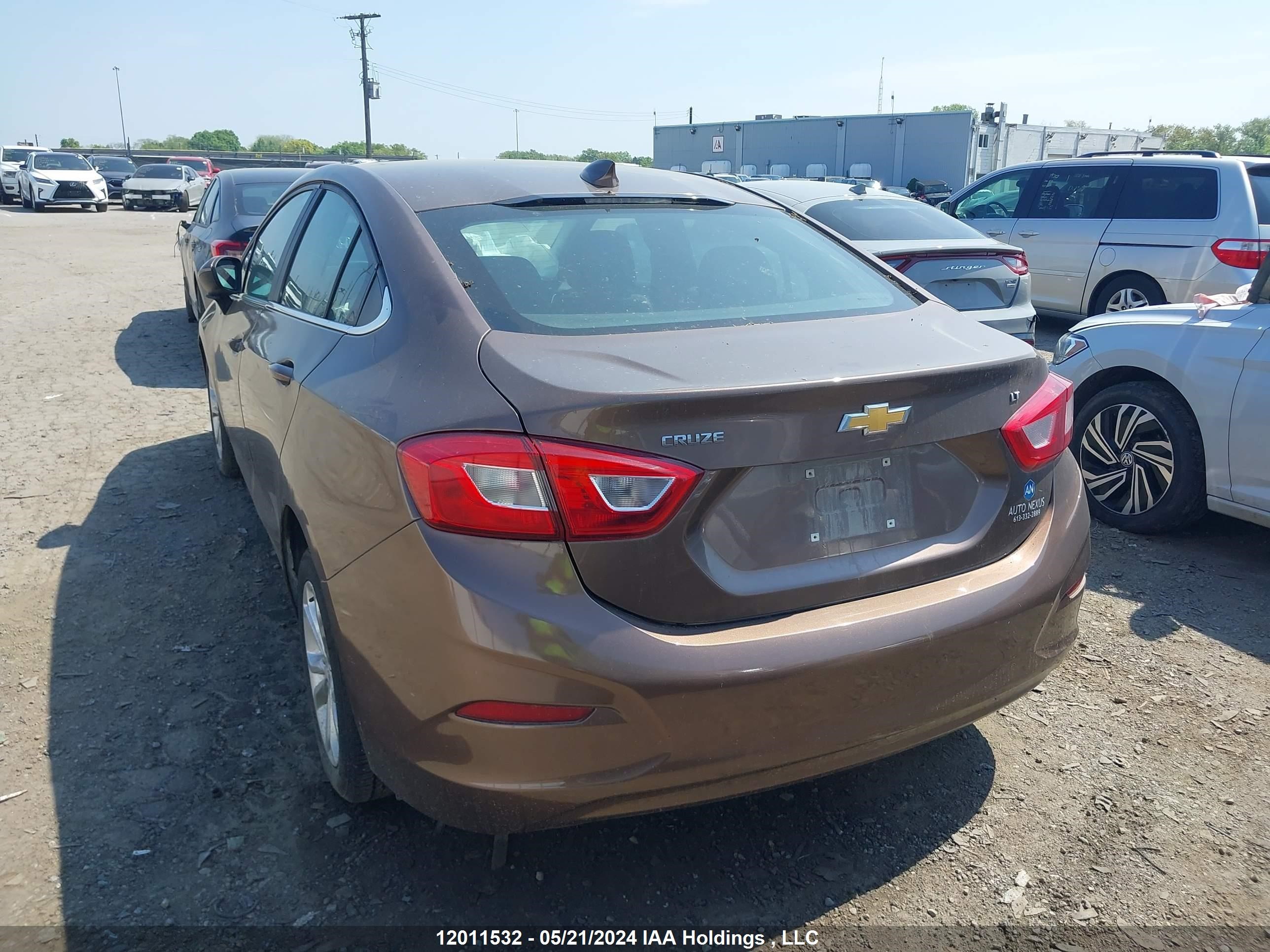 Photo 2 VIN: 1G1BE5SM0K7124585 - CHEVROLET CRUZE 