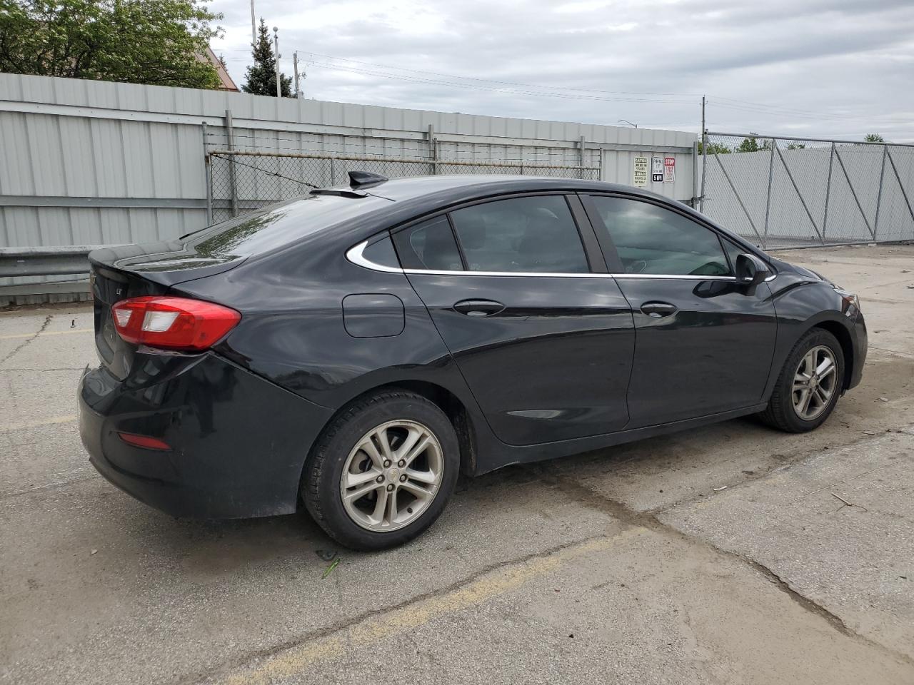 Photo 2 VIN: 1G1BE5SM1H7201652 - CHEVROLET CRUZE 