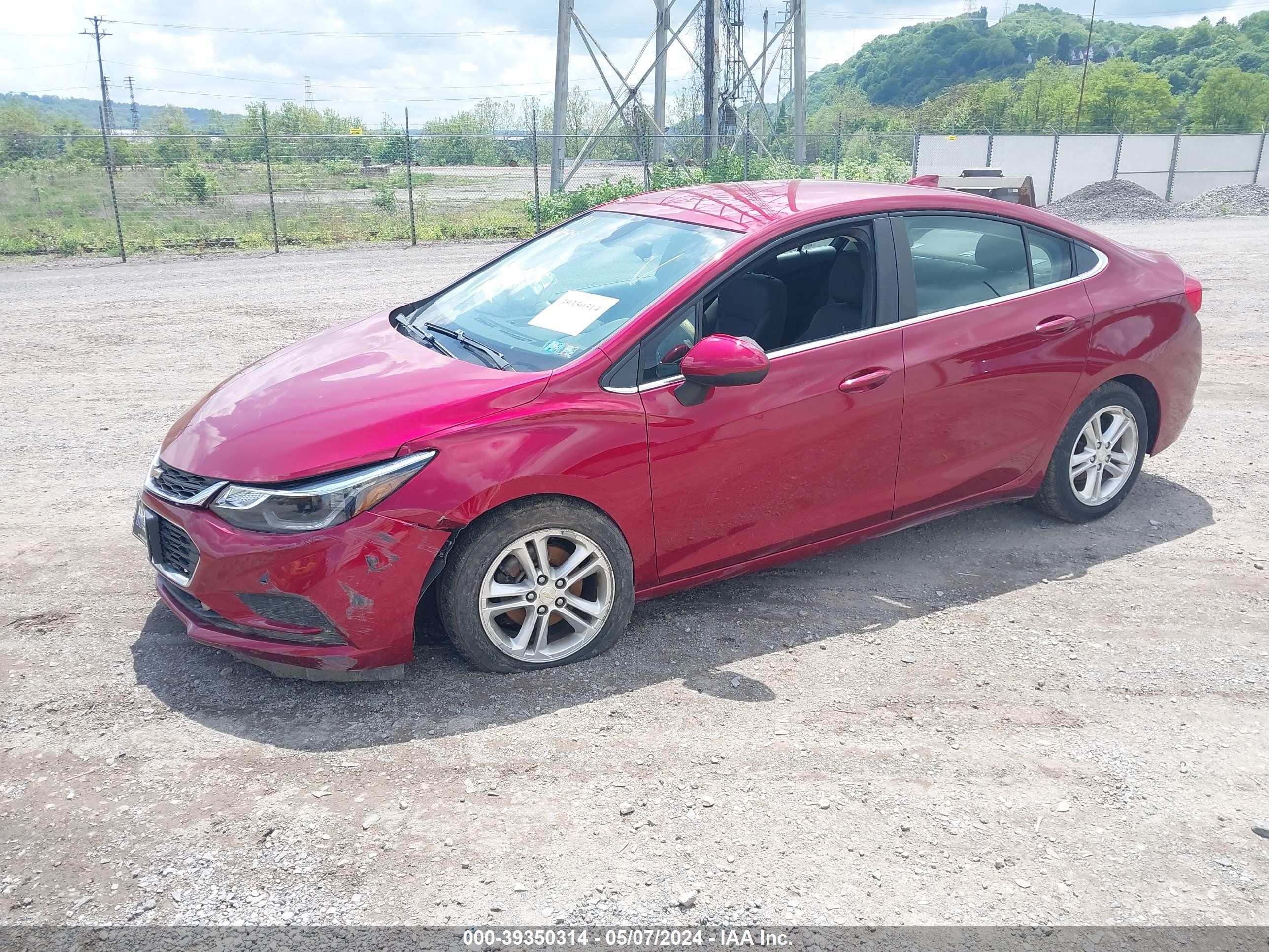 Photo 1 VIN: 1G1BE5SM1H7267943 - CHEVROLET CRUZE 