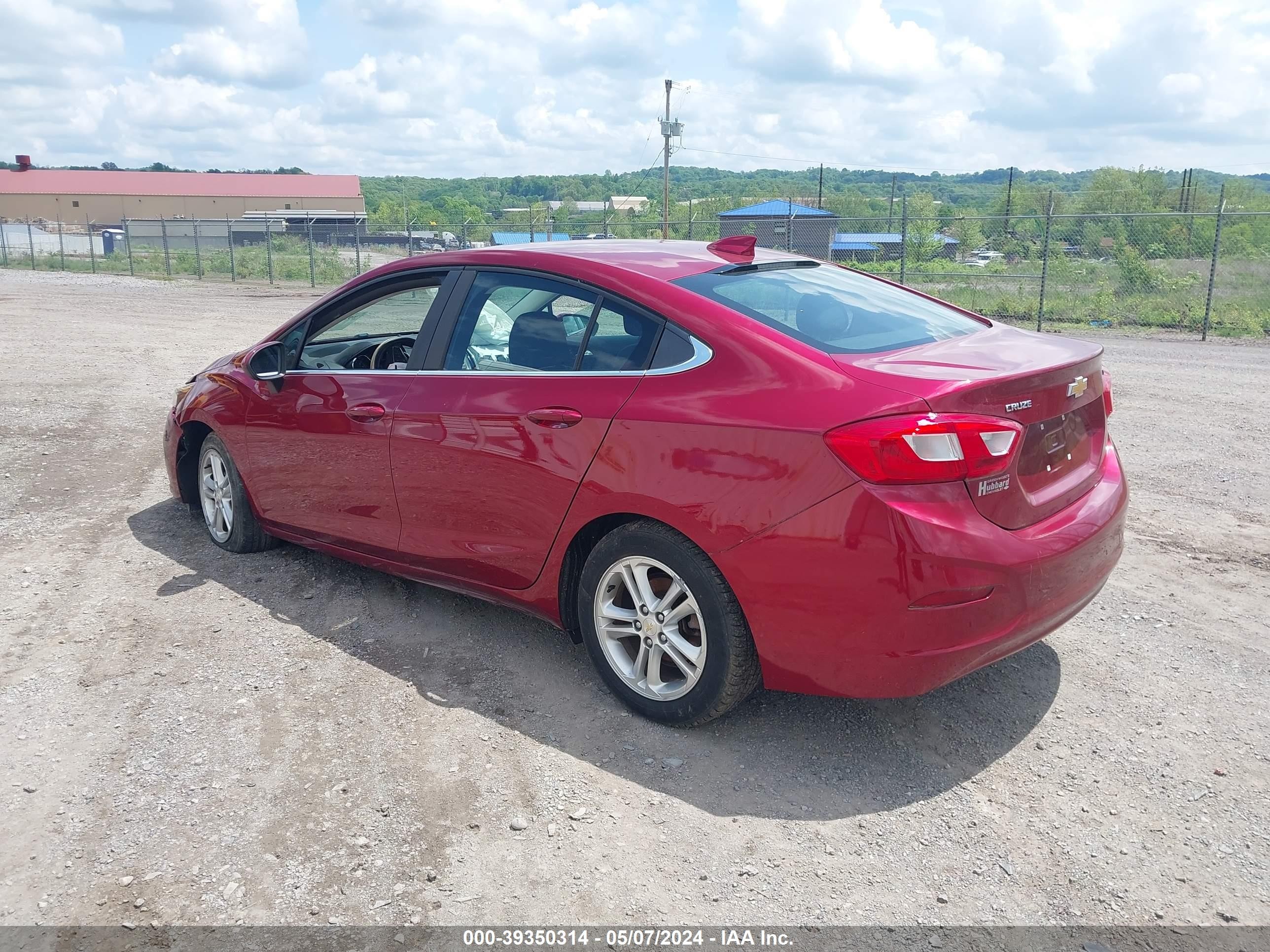 Photo 2 VIN: 1G1BE5SM1H7267943 - CHEVROLET CRUZE 