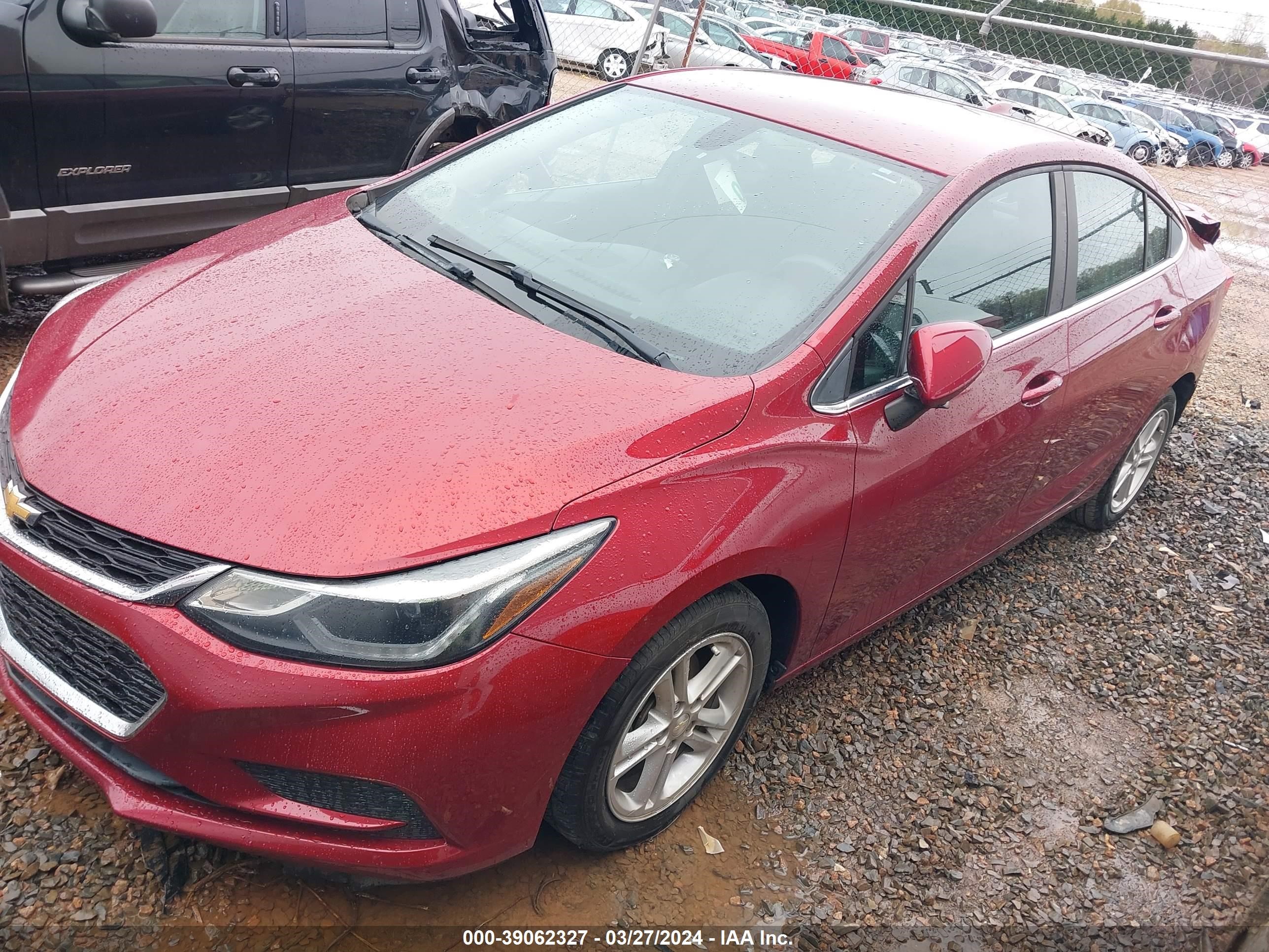 Photo 1 VIN: 1G1BE5SM1J7111357 - CHEVROLET CRUZE 