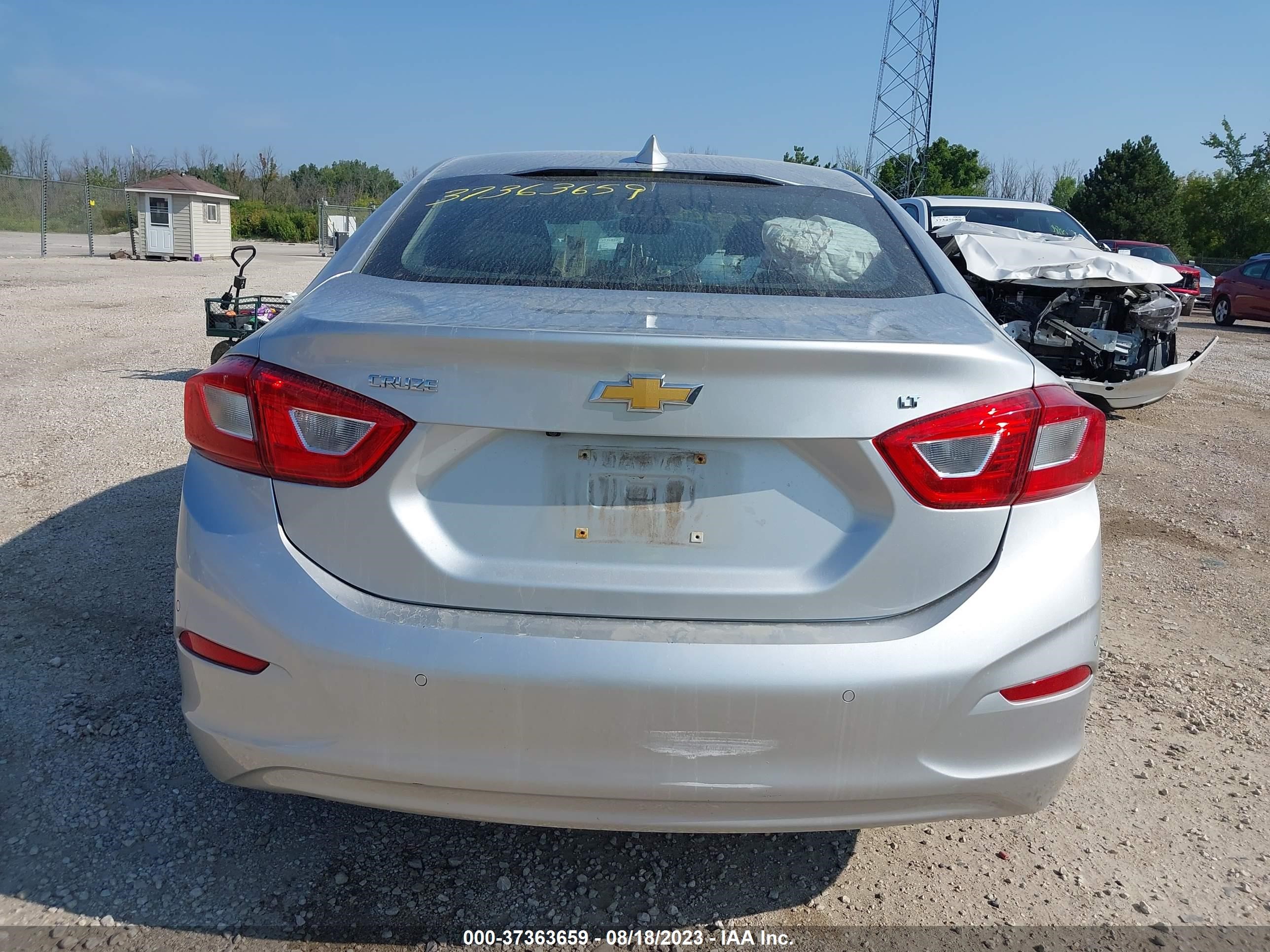 Photo 15 VIN: 1G1BE5SM1J7163488 - CHEVROLET CRUZE 