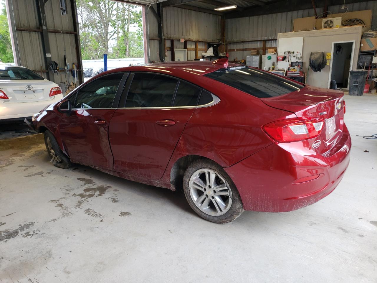 Photo 1 VIN: 1G1BE5SM1J7189170 - CHEVROLET CRUZE 