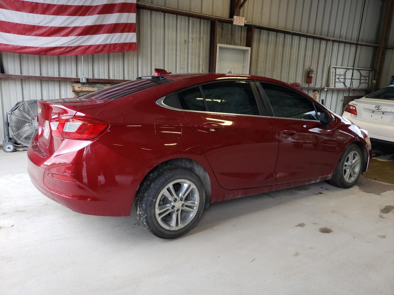 Photo 2 VIN: 1G1BE5SM1J7189170 - CHEVROLET CRUZE 