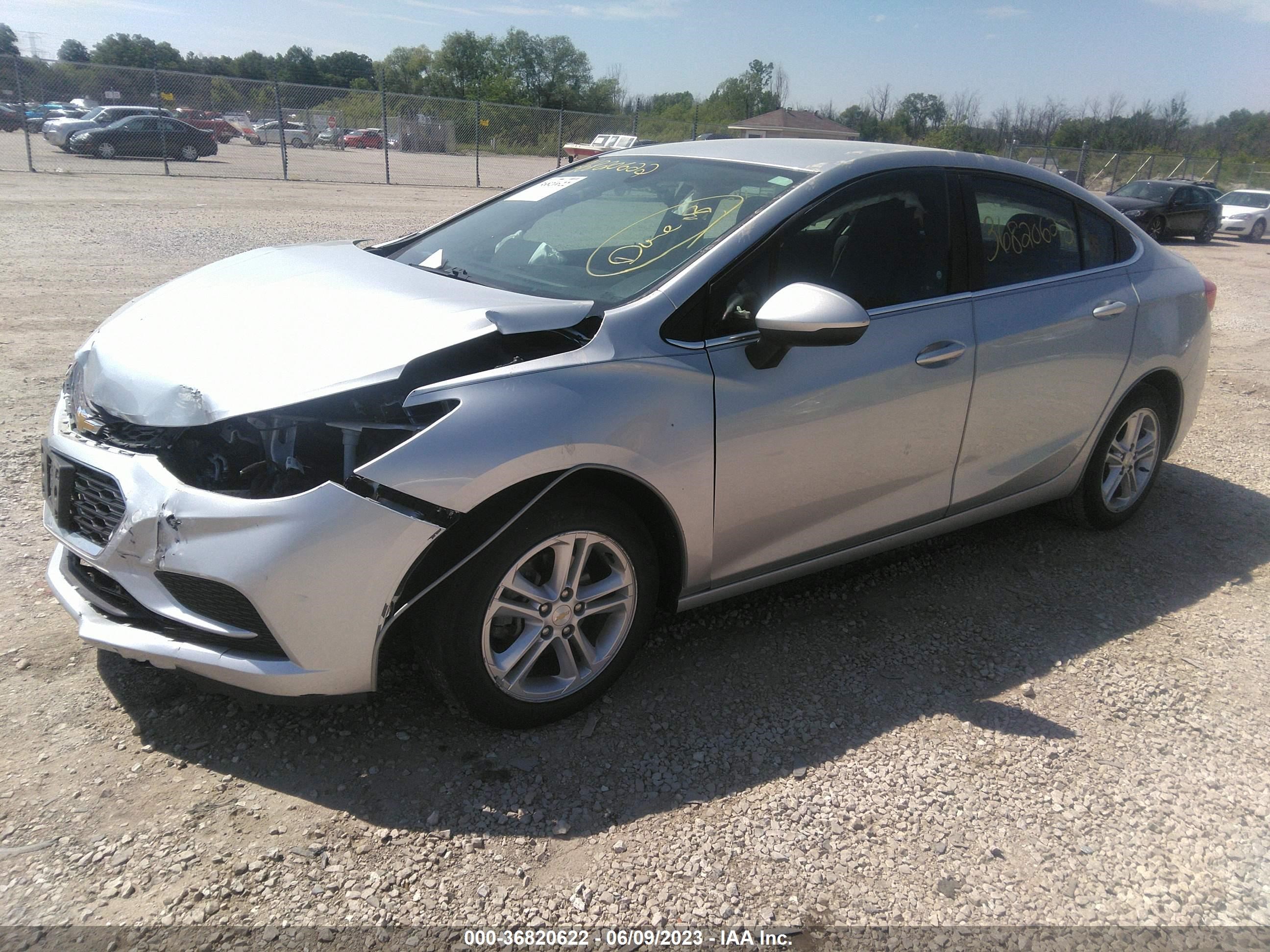 Photo 2 VIN: 1G1BE5SM1J7200877 - CHEVROLET CRUZE 