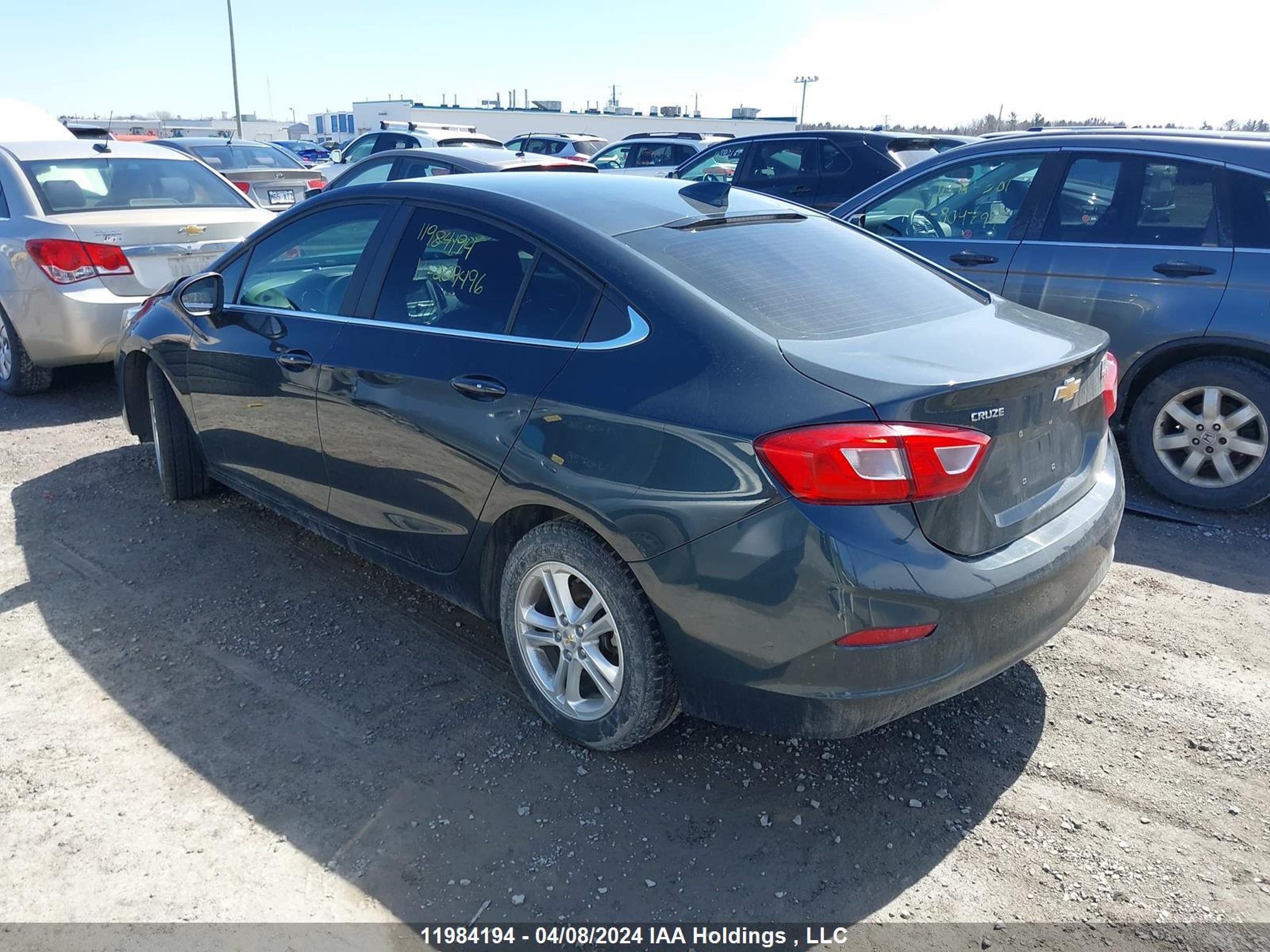 Photo 2 VIN: 1G1BE5SM1J7209496 - CHEVROLET CRUZE 