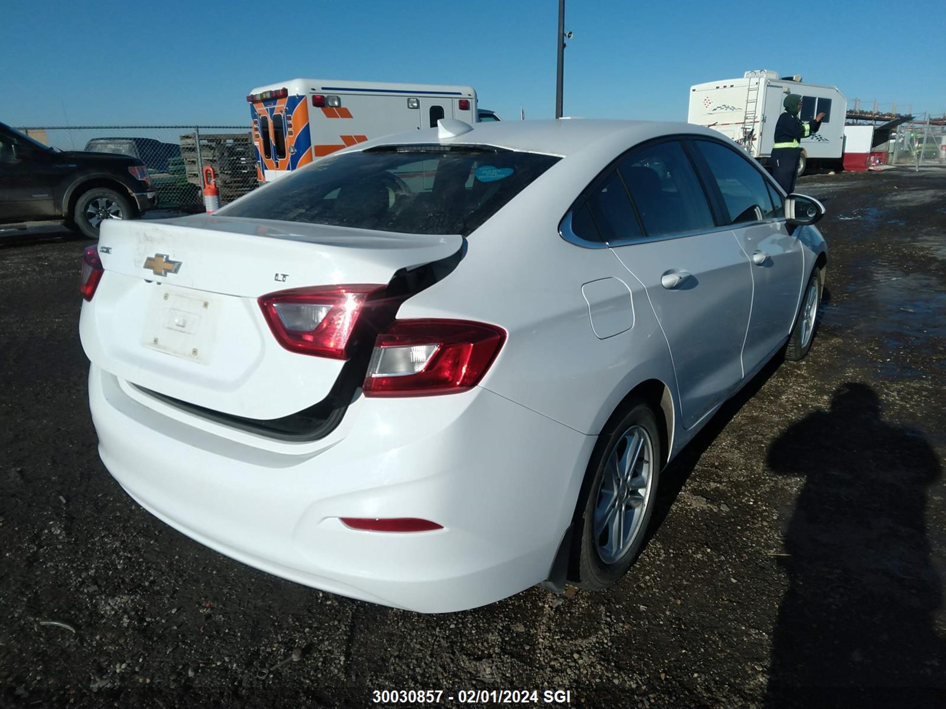 Photo 3 VIN: 1G1BE5SM1J7216691 - CHEVROLET CRUZE 