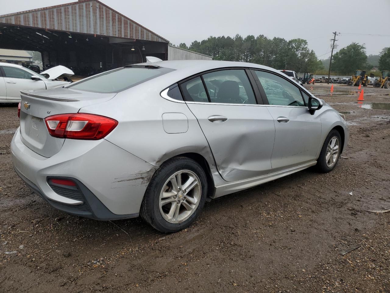 Photo 2 VIN: 1G1BE5SM2H7123981 - CHEVROLET CRUZE 