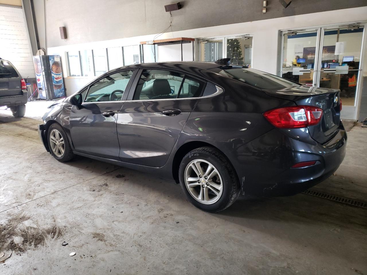 Photo 1 VIN: 1G1BE5SM2H7179399 - CHEVROLET CRUZE 