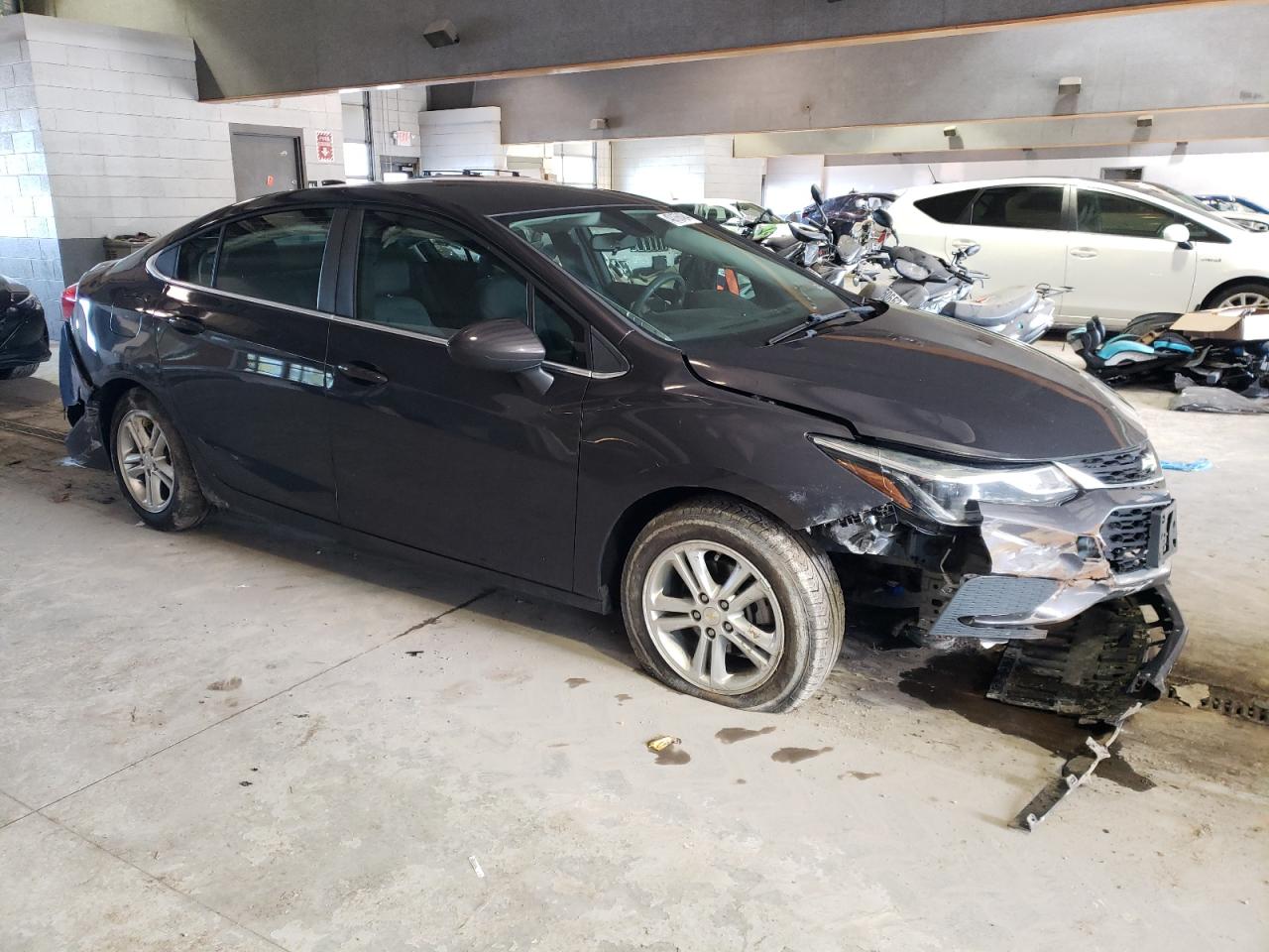 Photo 3 VIN: 1G1BE5SM2H7179399 - CHEVROLET CRUZE 