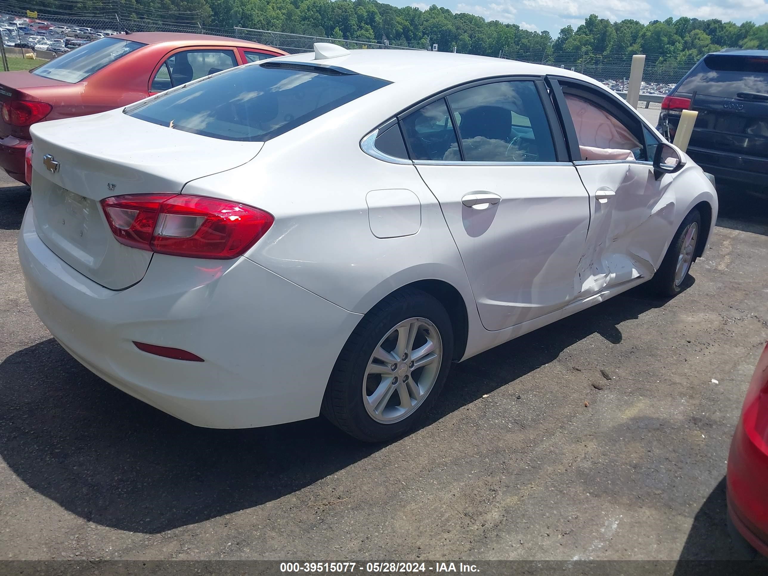 Photo 3 VIN: 1G1BE5SM2H7215995 - CHEVROLET CRUZE 