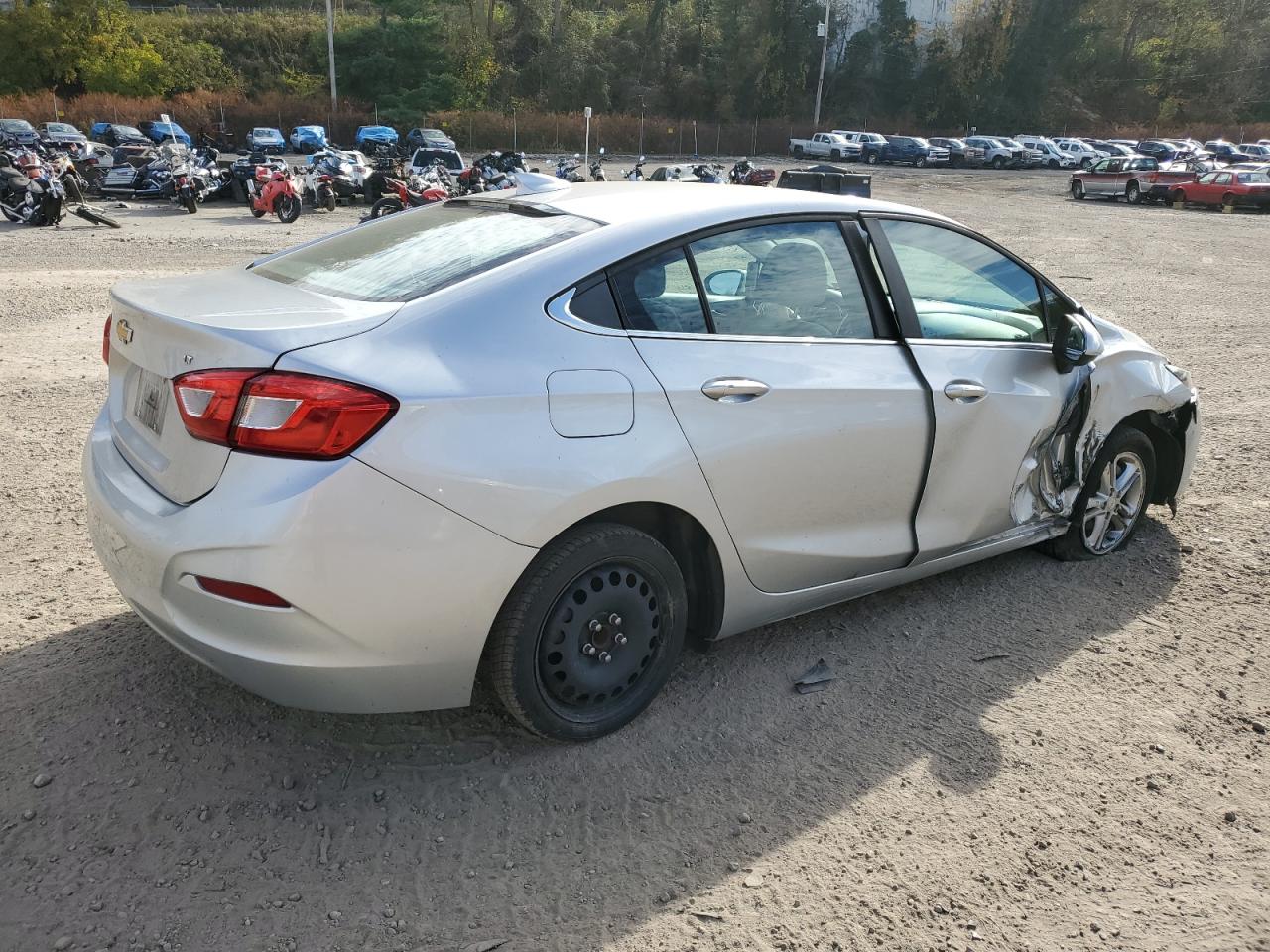 Photo 2 VIN: 1G1BE5SM2J7122044 - CHEVROLET CRUZE 