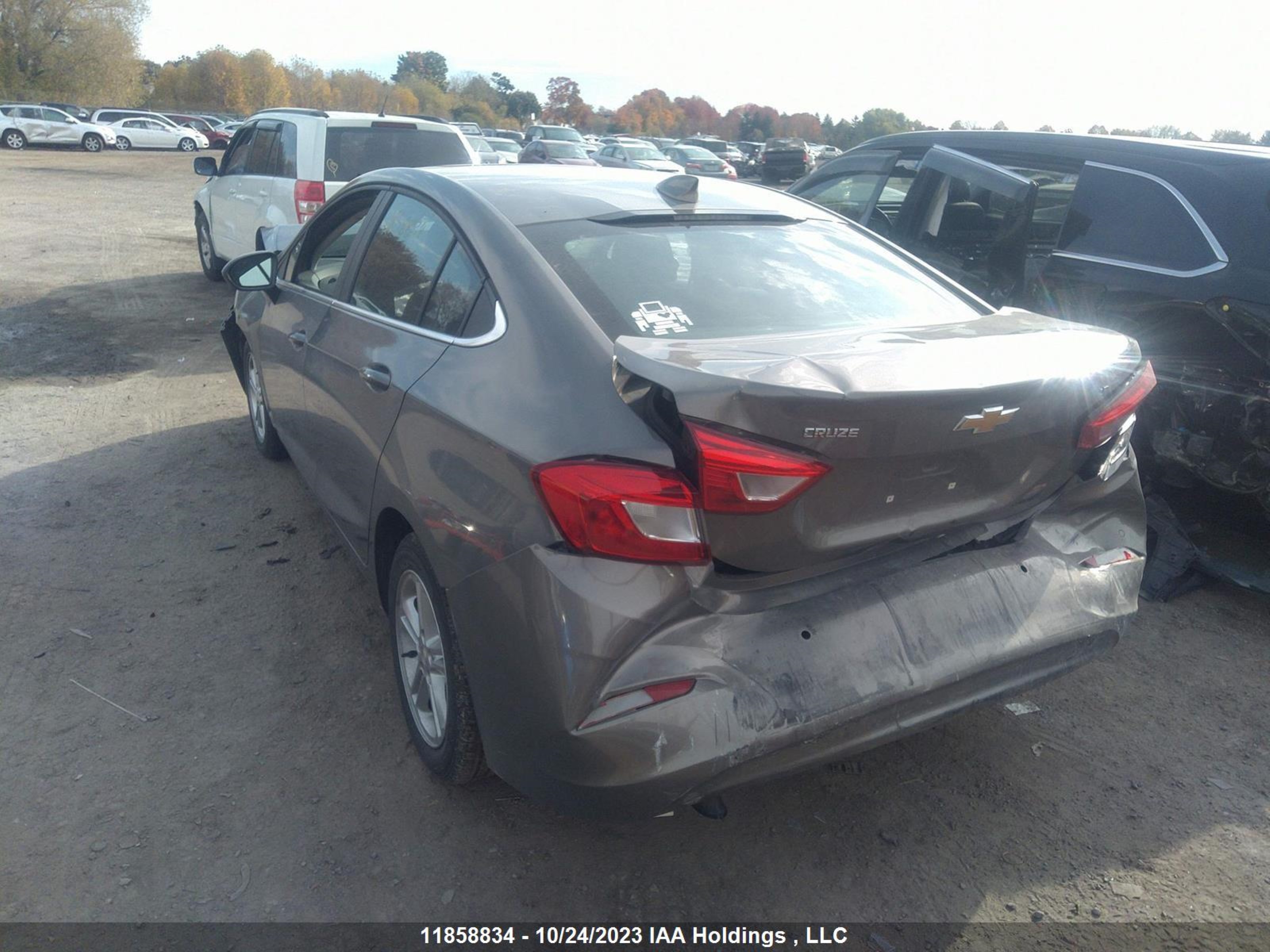 Photo 2 VIN: 1G1BE5SM2J7138566 - CHEVROLET CRUZE 