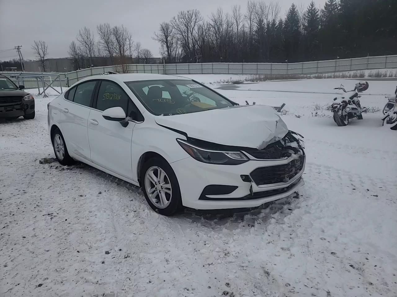 Photo 10 VIN: 1G1BE5SM2J7205294 - CHEVROLET CRUZE LT 