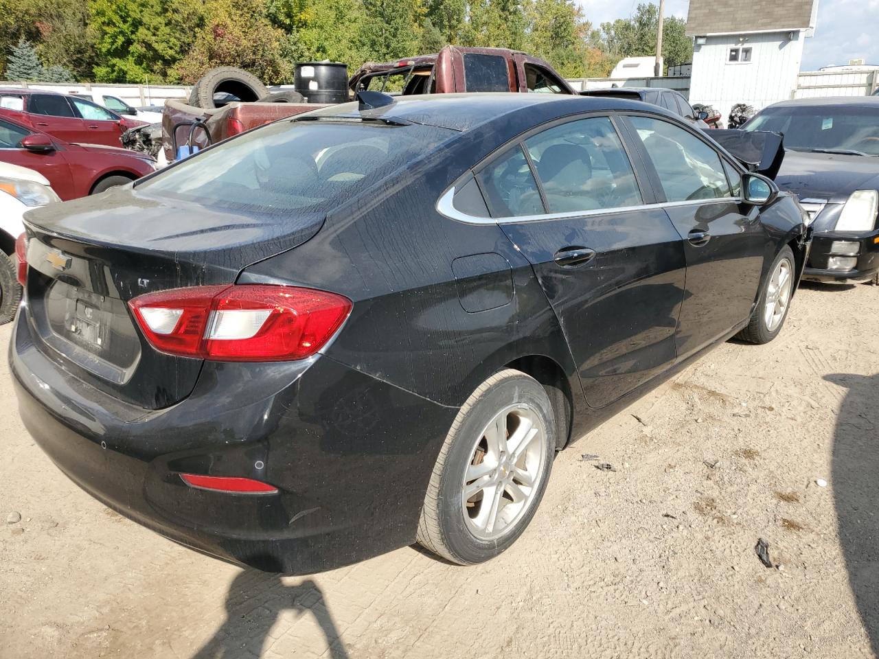 Photo 2 VIN: 1G1BE5SM2J7221592 - CHEVROLET CRUZE 