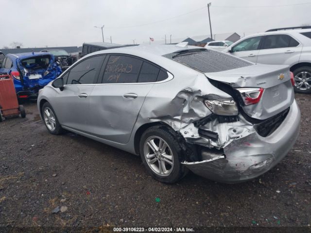 Photo 2 VIN: 1G1BE5SM2J7239882 - CHEVROLET CRUZE 