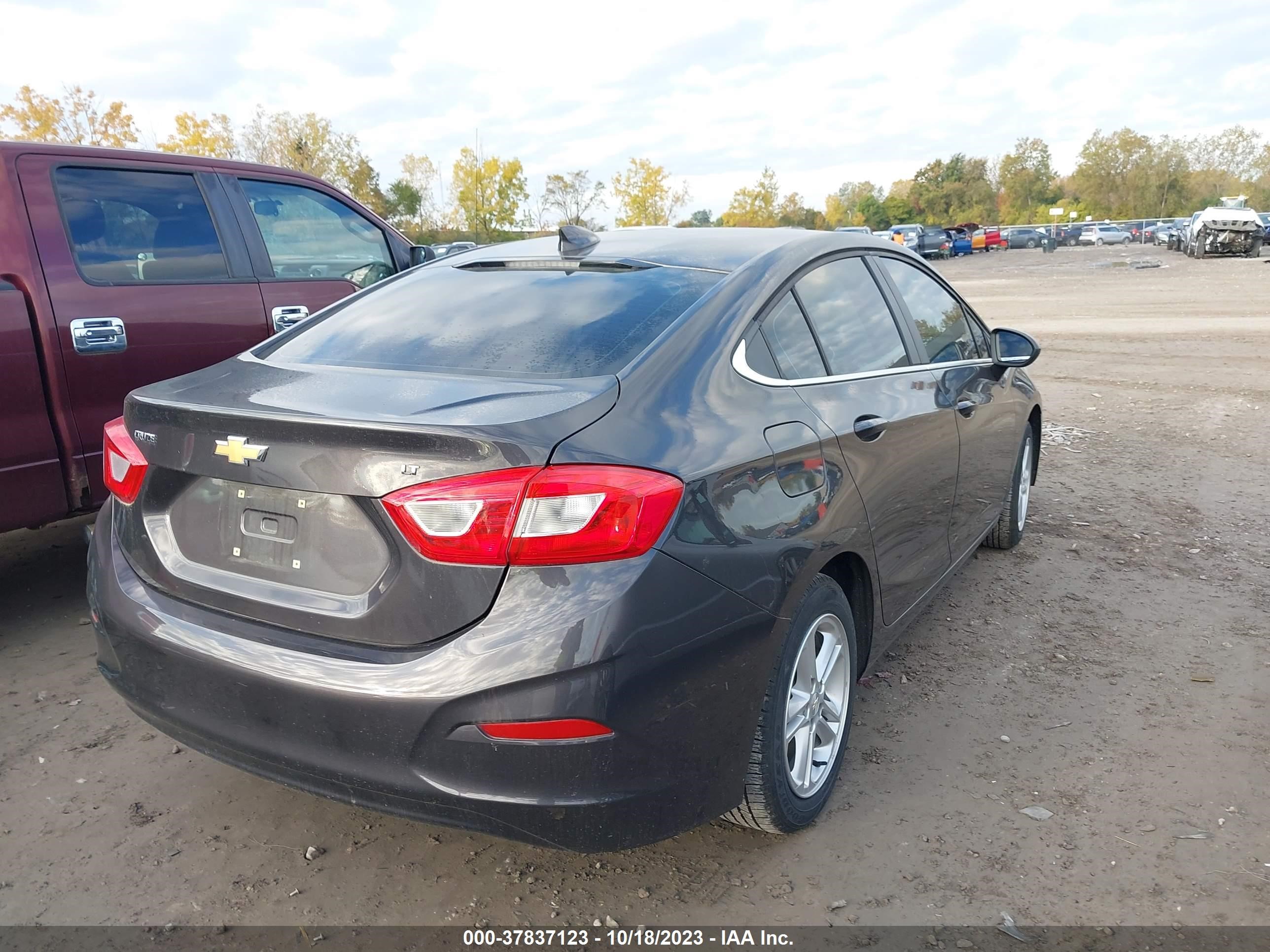 Photo 3 VIN: 1G1BE5SM3H7111919 - CHEVROLET CRUZE 