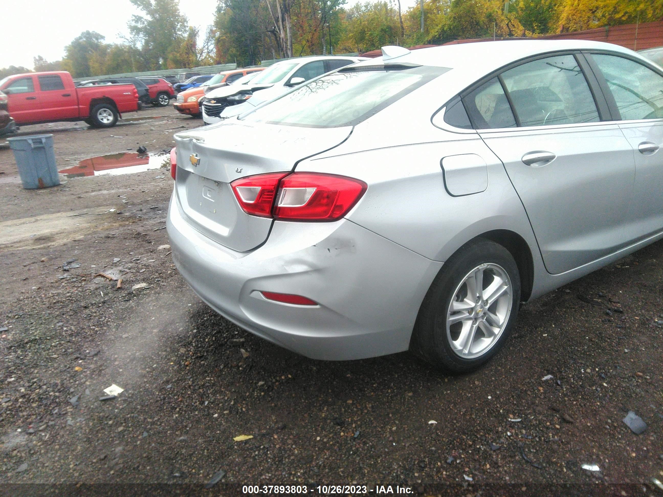 Photo 3 VIN: 1G1BE5SM3J7102952 - CHEVROLET CRUZE 