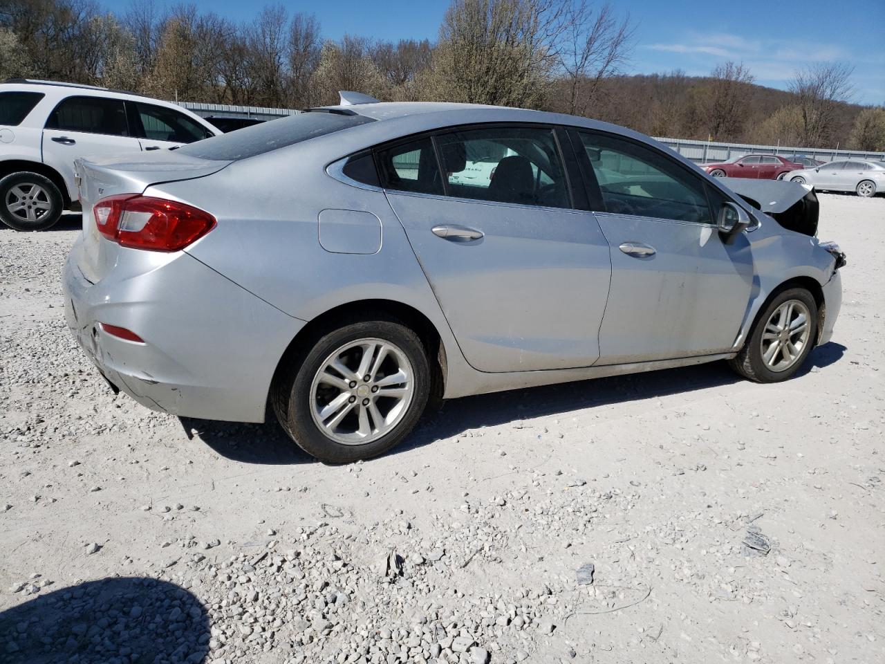 Photo 2 VIN: 1G1BE5SM3J7208091 - CHEVROLET CRUZE 