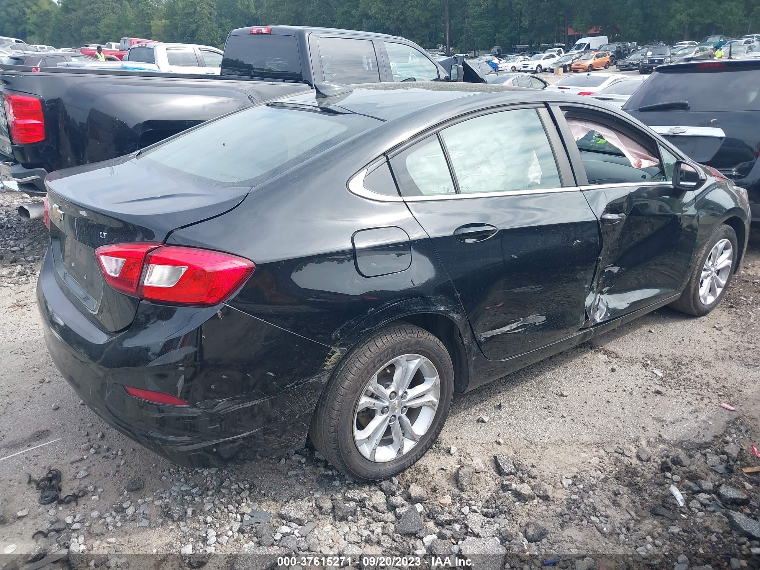 Photo 3 VIN: 1G1BE5SM3K7108591 - CHEVROLET CRUZE 