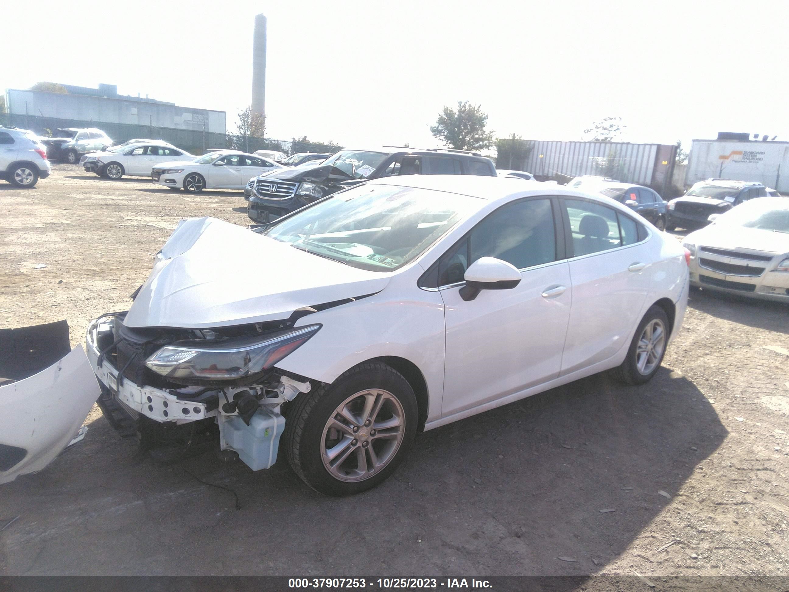 Photo 1 VIN: 1G1BE5SM4H7149160 - CHEVROLET CRUZE 