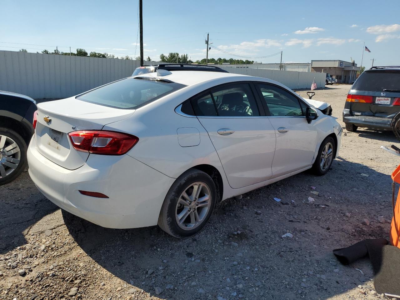 Photo 2 VIN: 1G1BE5SM4H7245239 - CHEVROLET CRUZE 