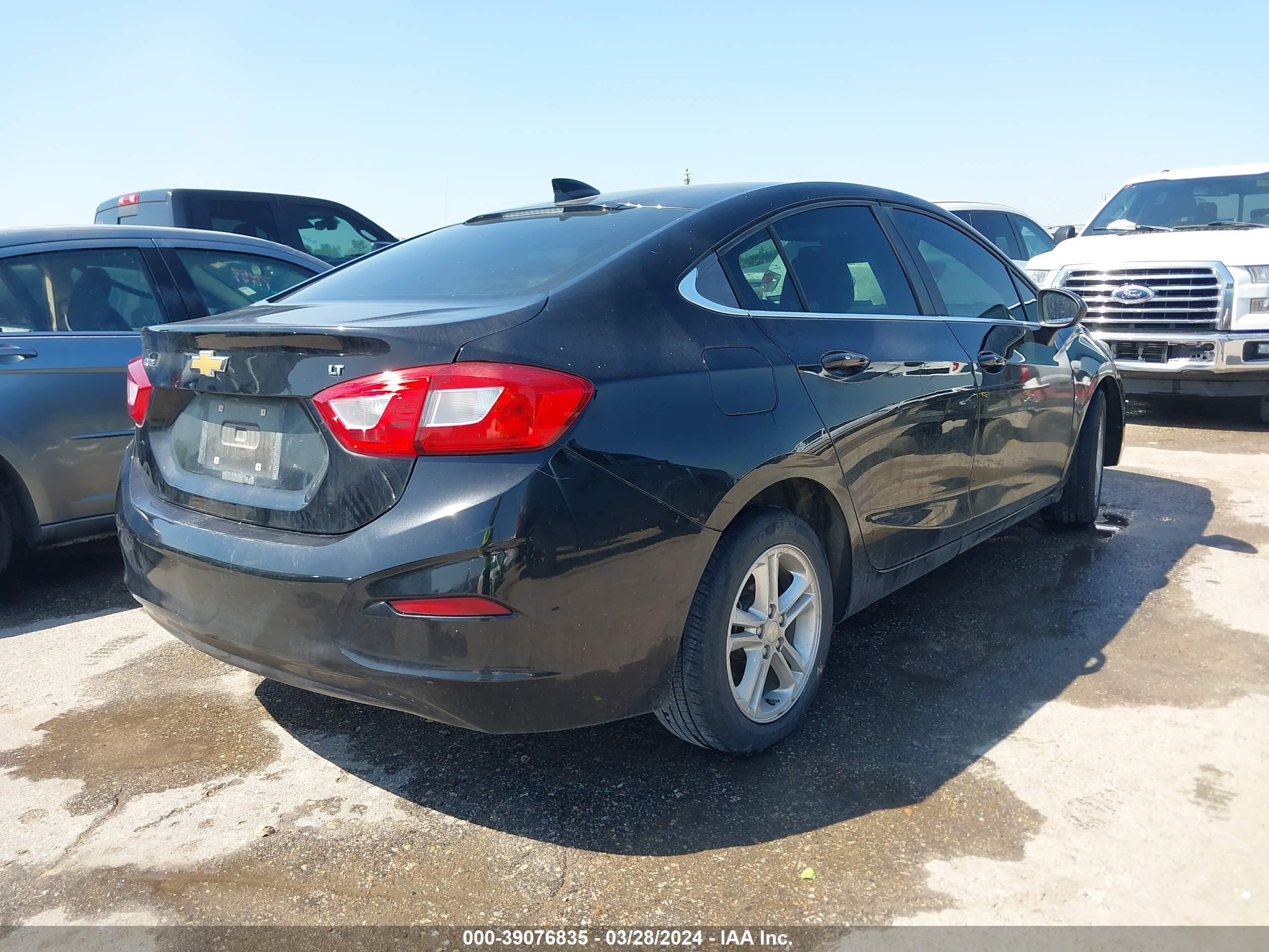 Photo 3 VIN: 1G1BE5SM4J7155448 - CHEVROLET CRUZE 