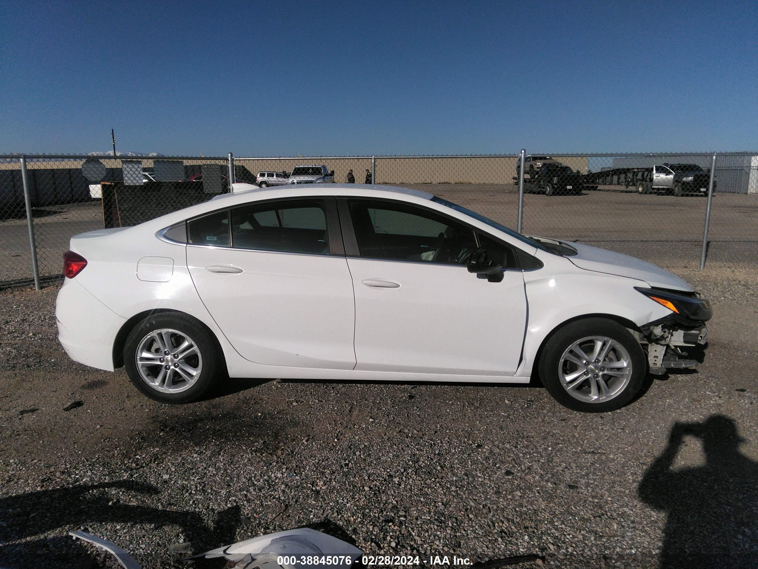 Photo 12 VIN: 1G1BE5SM4J7158351 - CHEVROLET CRUZE 