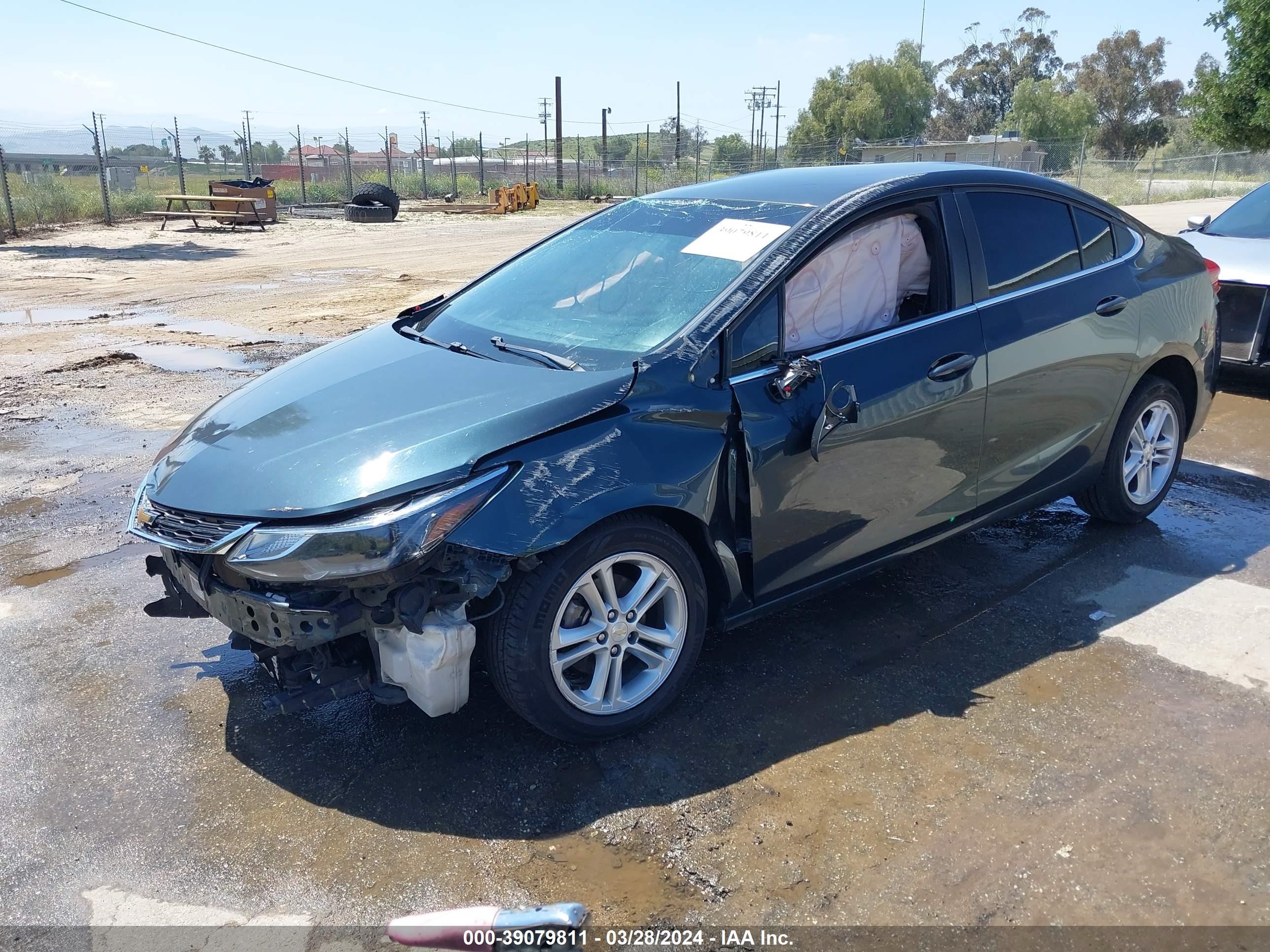 Photo 1 VIN: 1G1BE5SM4J7176154 - CHEVROLET CRUZE 