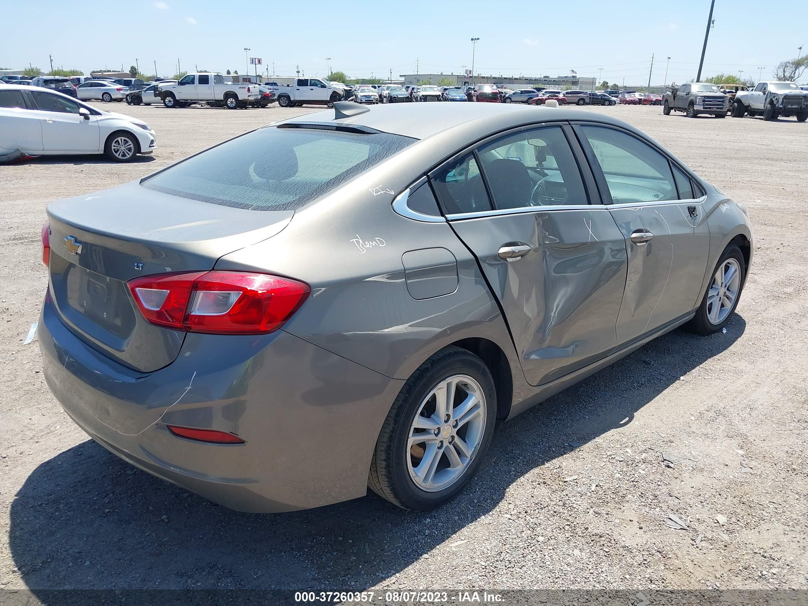 Photo 3 VIN: 1G1BE5SM4J7212666 - CHEVROLET CRUZE 