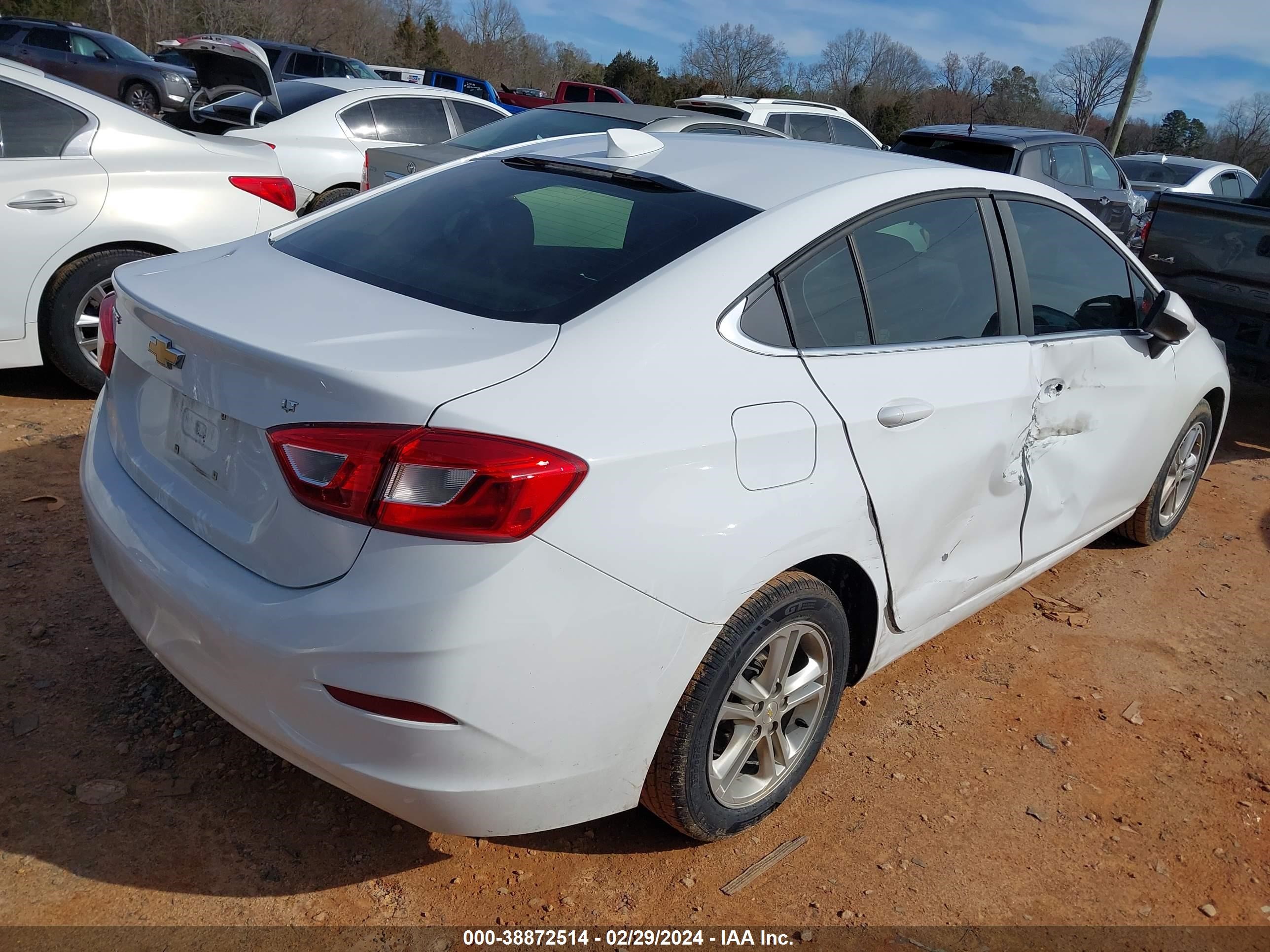 Photo 3 VIN: 1G1BE5SM4J7240175 - CHEVROLET CRUZE 